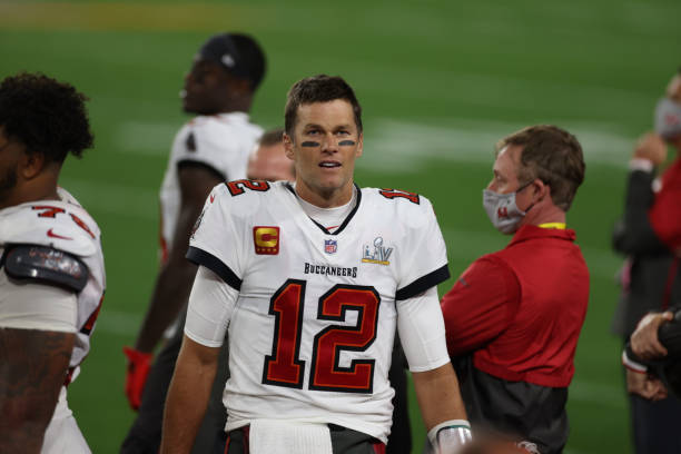 A Tom Brady Buccaneers jersey? Reported deal gives QB's apparel first color  scheme in 20 years 