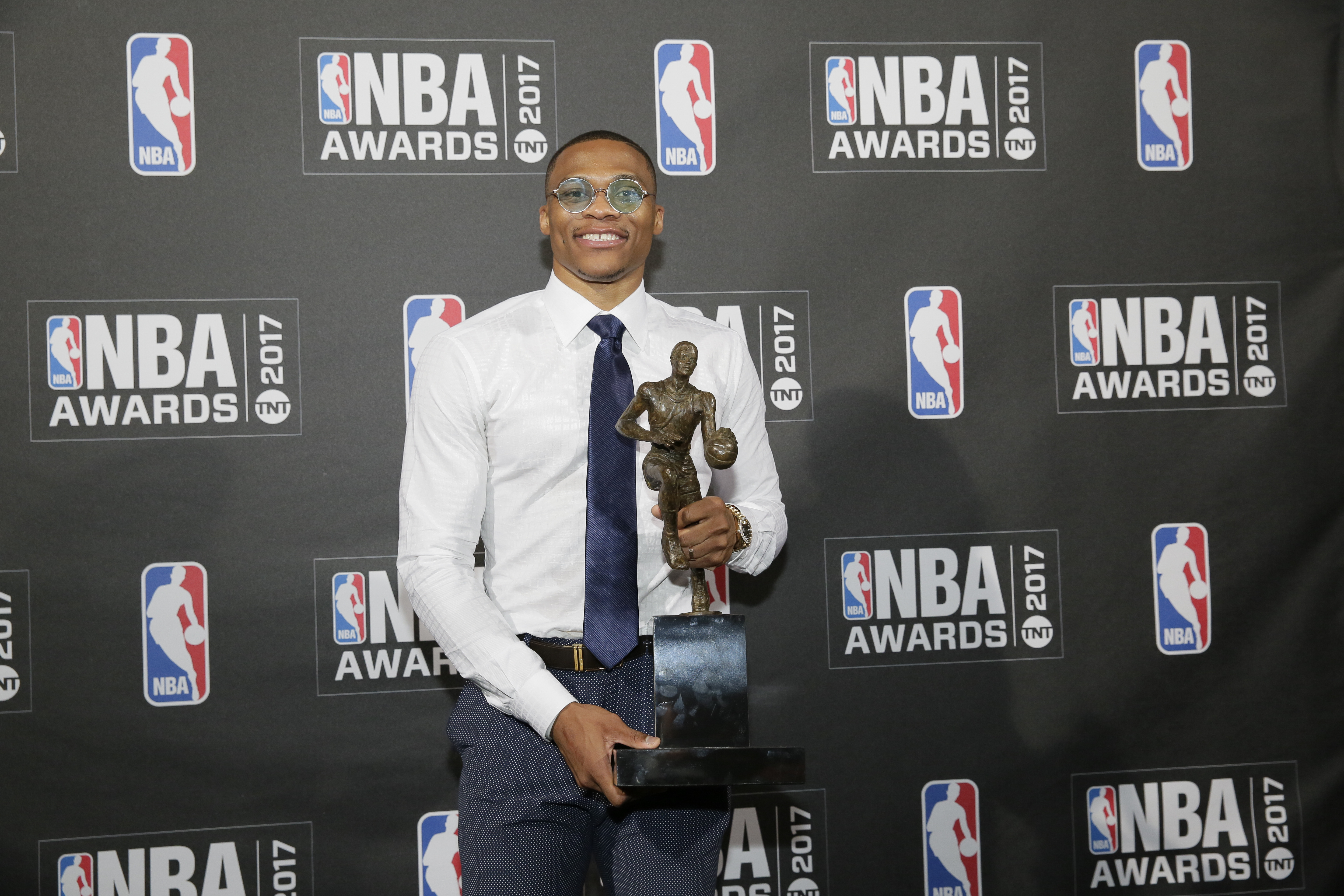 Why Russell Westbrook WILL NOT Win the 2017 NBA MVP! 