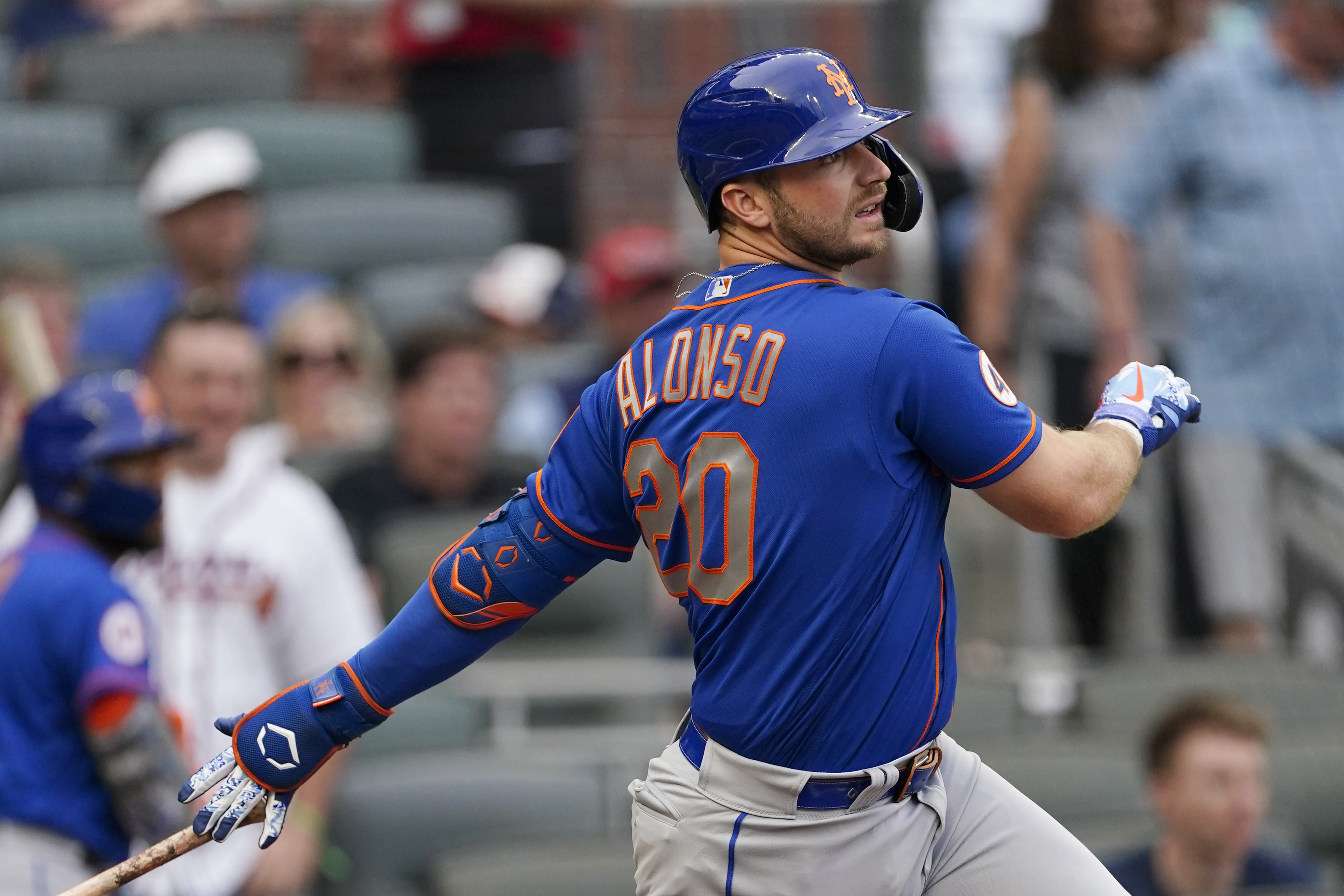 Mets' Pete Alonso heads back to New York for MRI on wrist - Newsday