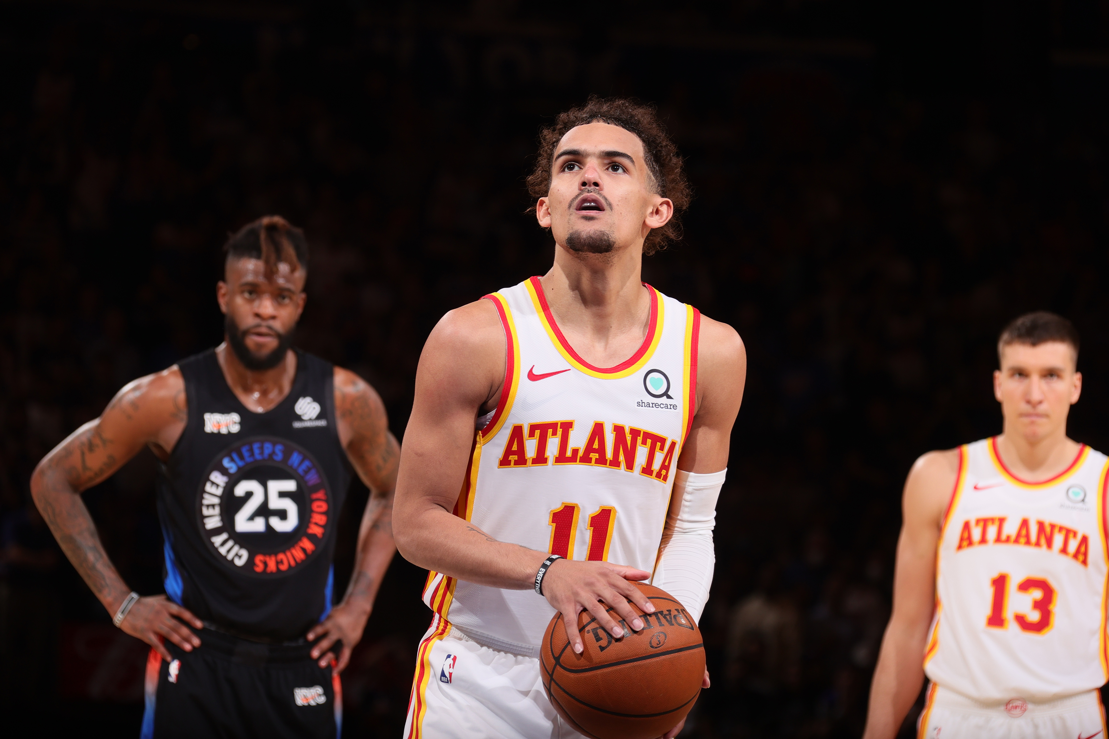 Knicks snap Hawks' win streak in first meeting since Trae Young's