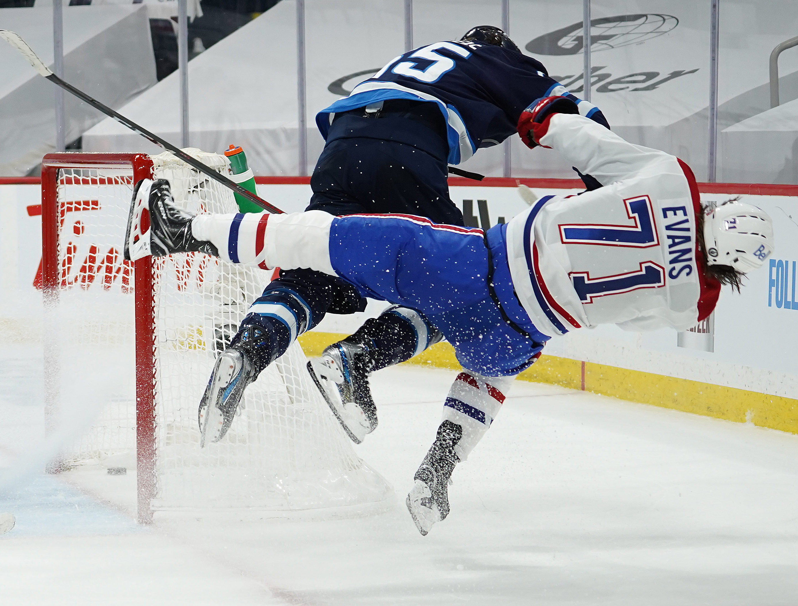 Jets' Mark Scheifele exits Game 4 loss to Golden Knights with upper-body  injury - The Athletic