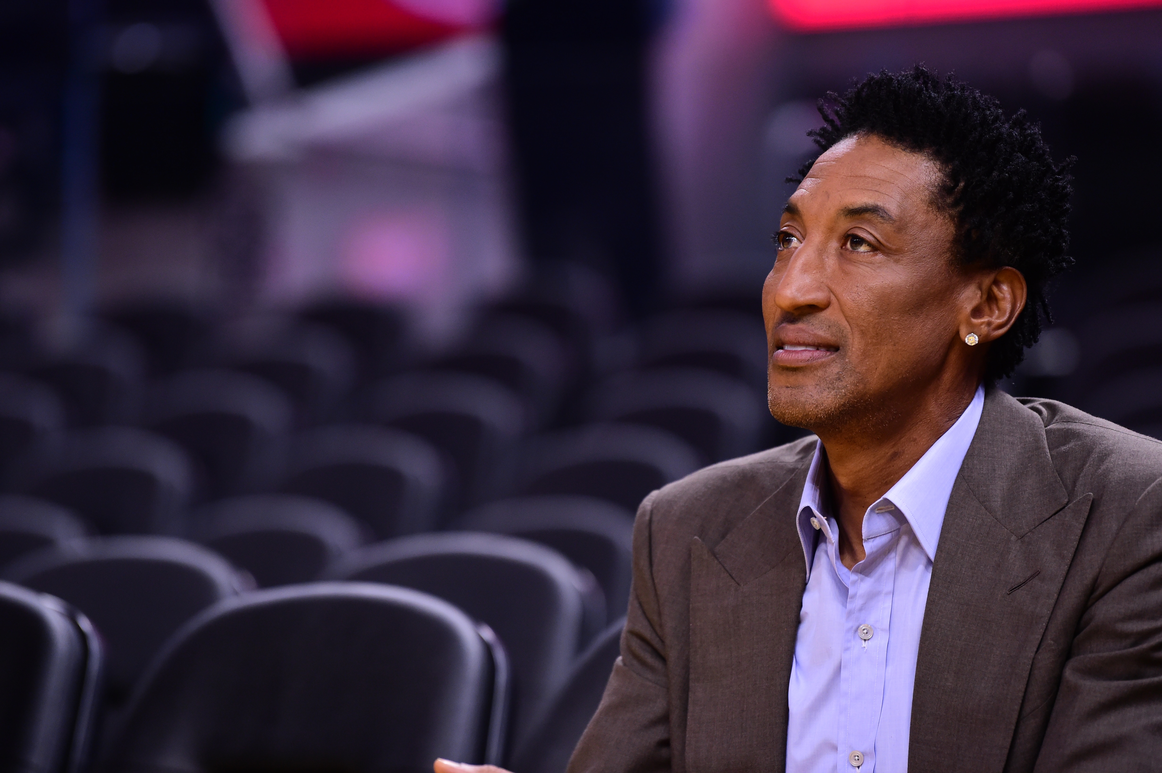 Scottie Pippen Says in New Book He 'Cringed' at Label of Michael Jordan's Sidekick