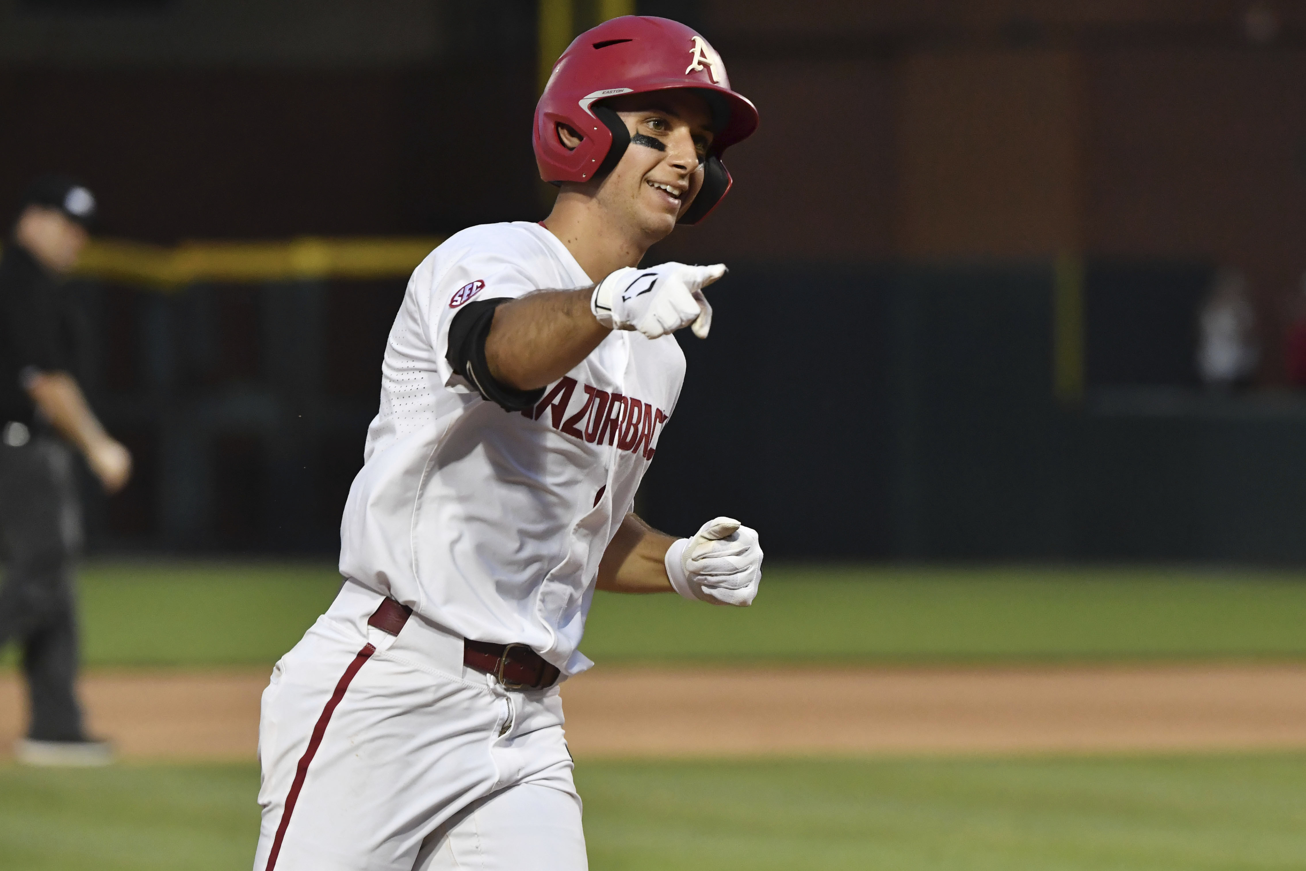 CWS: Texas vs. Miss. State baseball score, highlights