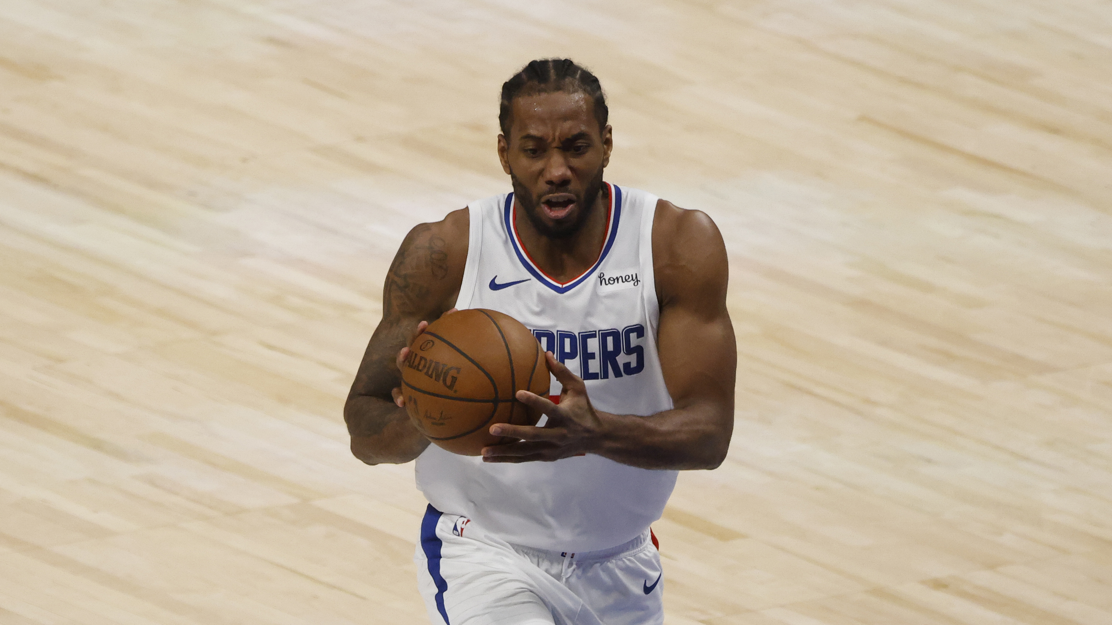 Kawhi Leonard Ruled Out for Clippers vs. Suns Game 5 with Knee Injury