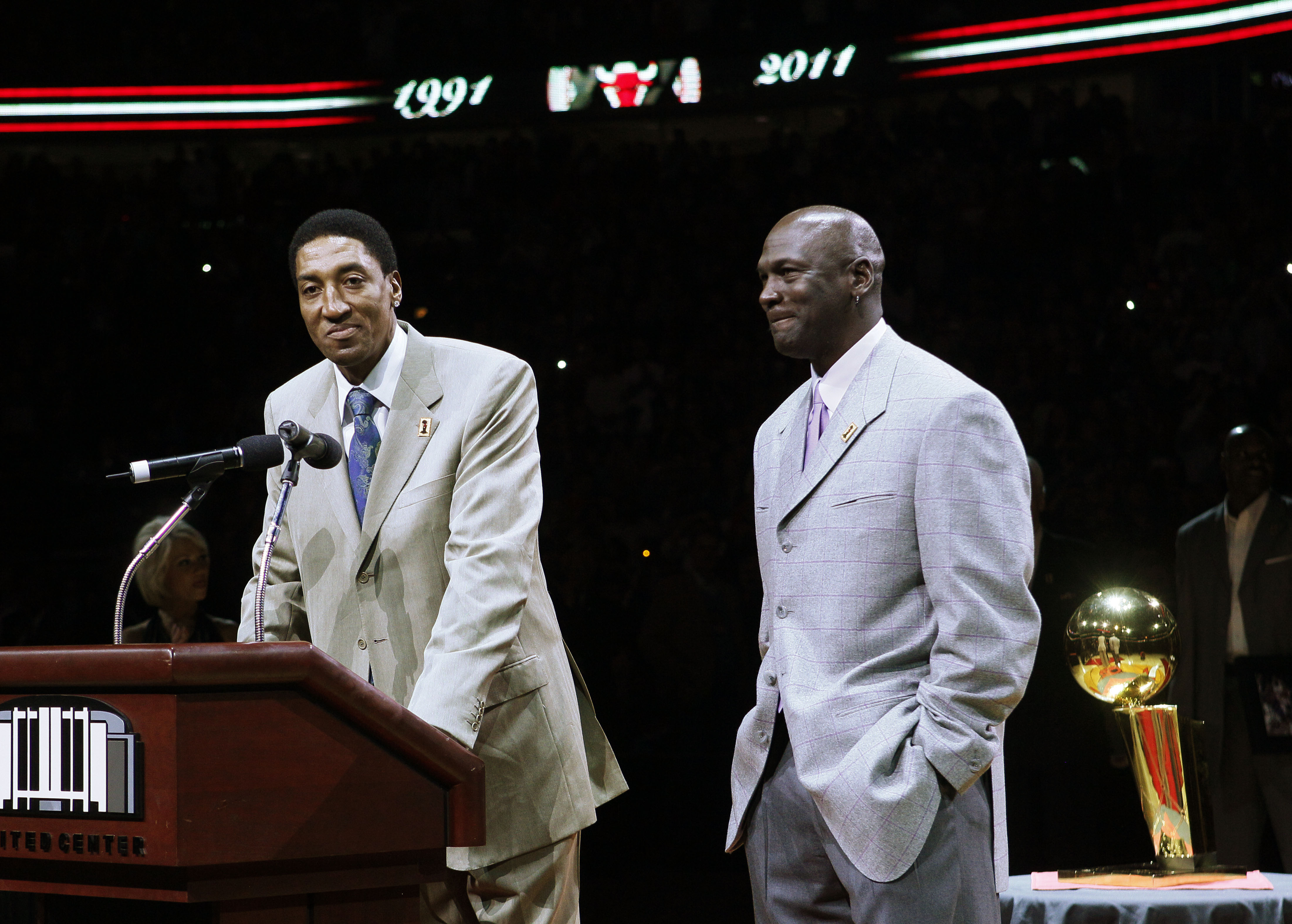 Scottie Pippen: Michael Jordan Made 'a Selfish Decision' Leaving Bulls ...