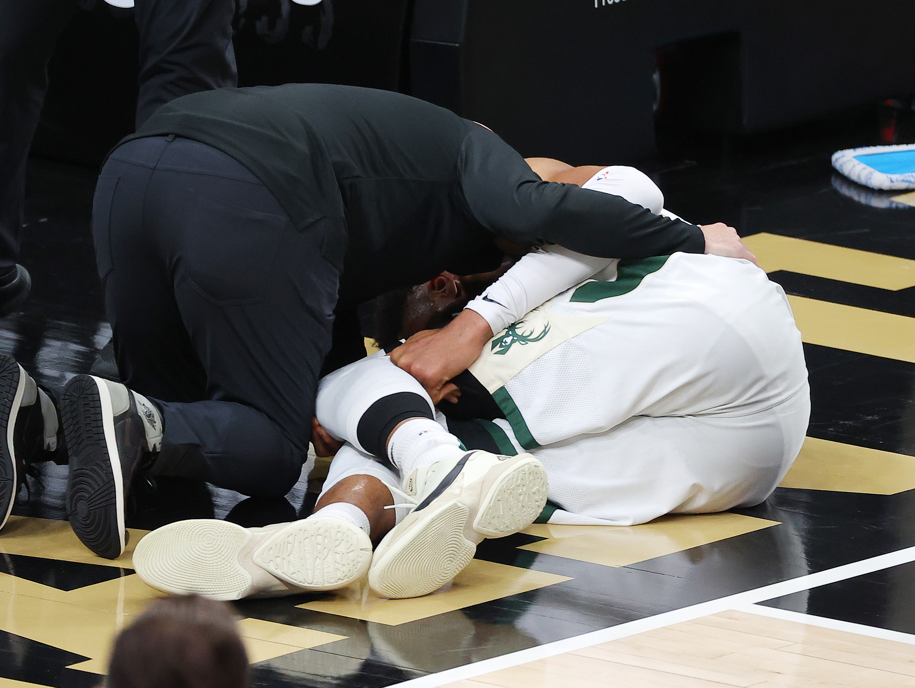 Bucks' Giannis Antetokounmpo Ruled Out for Game 5 of ECF vs. Hawks with Knee Inj..