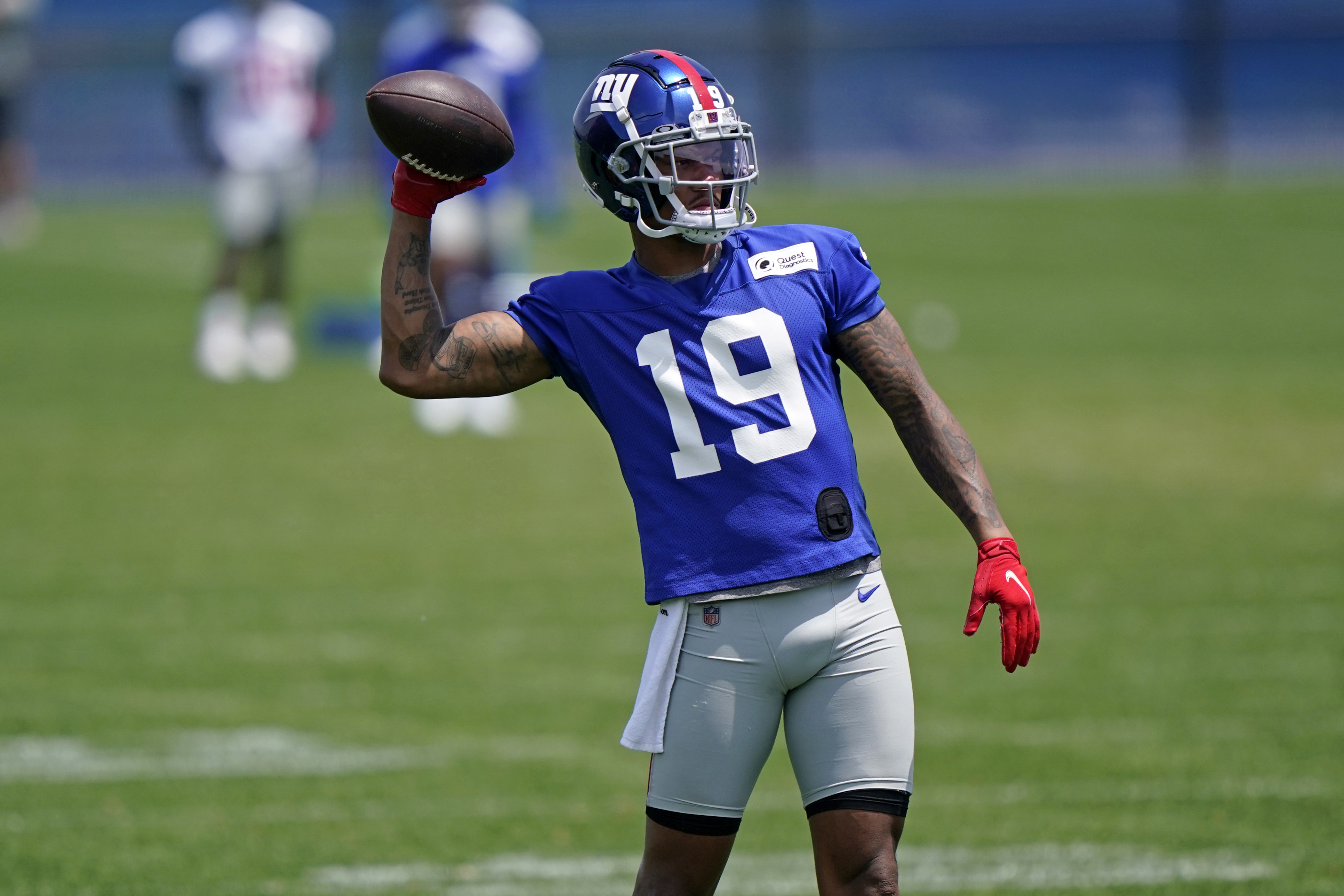 Giants' Kenny Golladay Facing Contempt of Court After Failing to Appear at Depos..