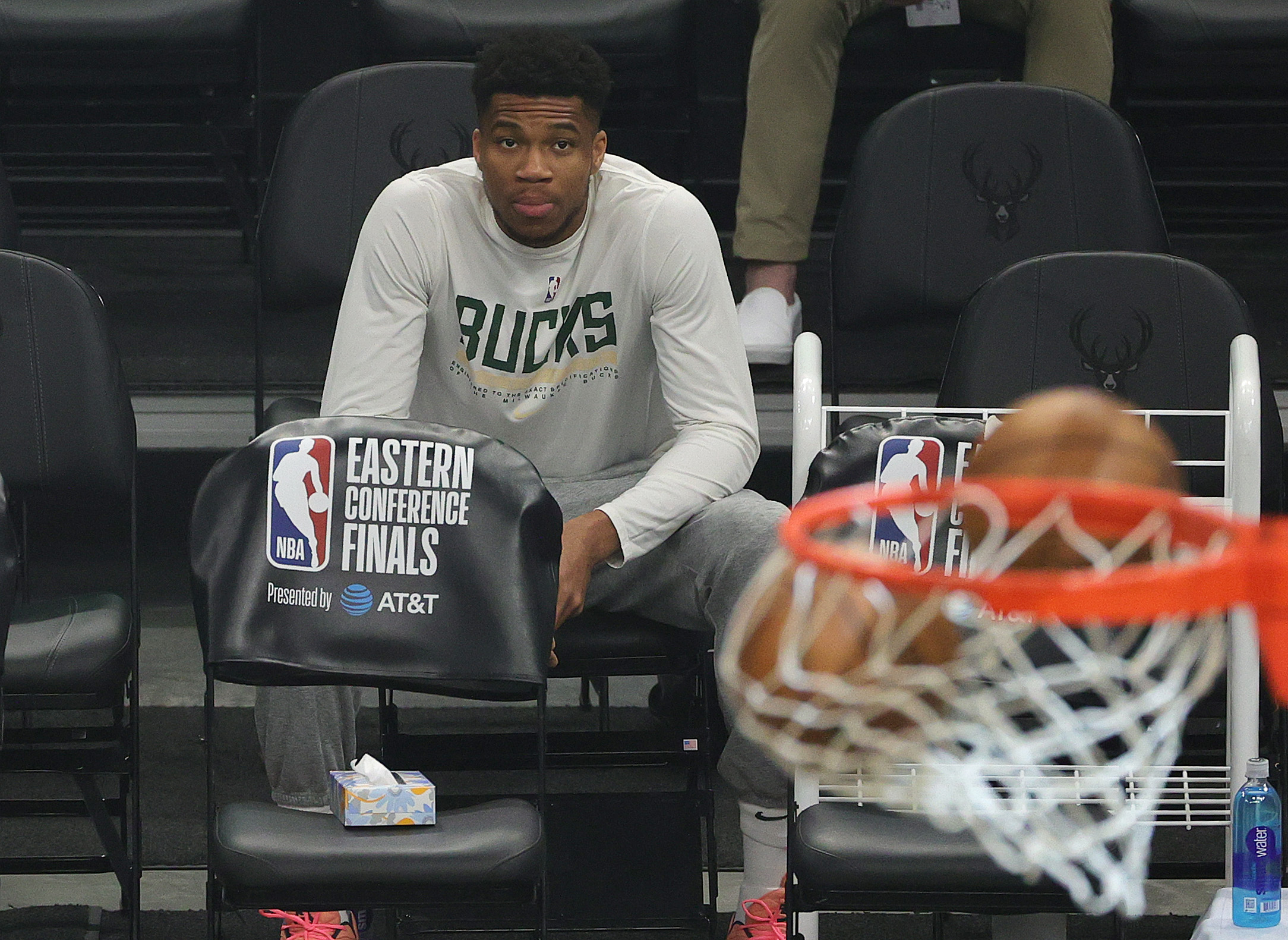 Report: Bucks' Giannis Antetokounmpo Could Return from Knee Injury for ECF Game ..