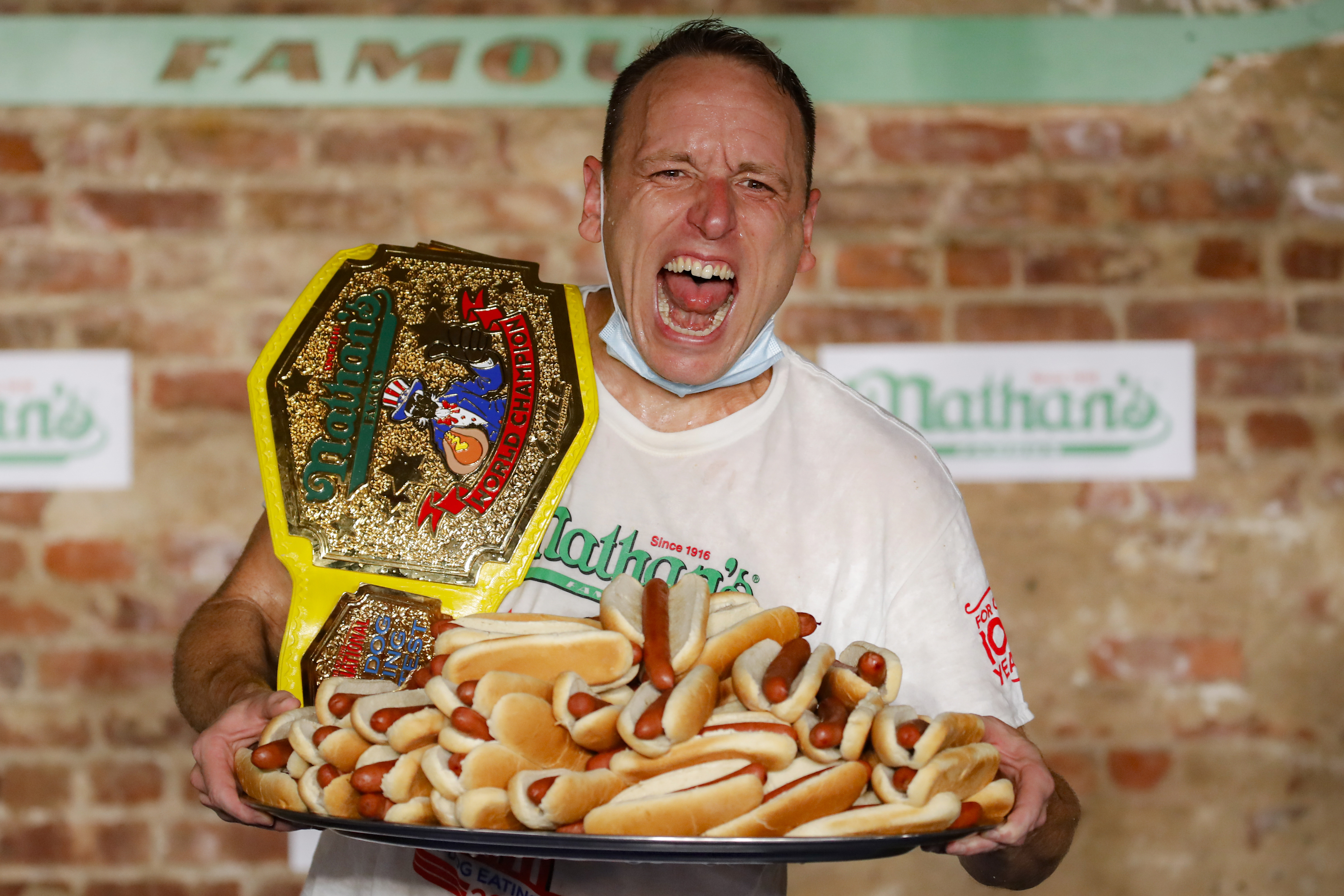 Joey Chestnut Big Favorite in Nathan's Famous 4th of July Hot Dog Eating Contest..