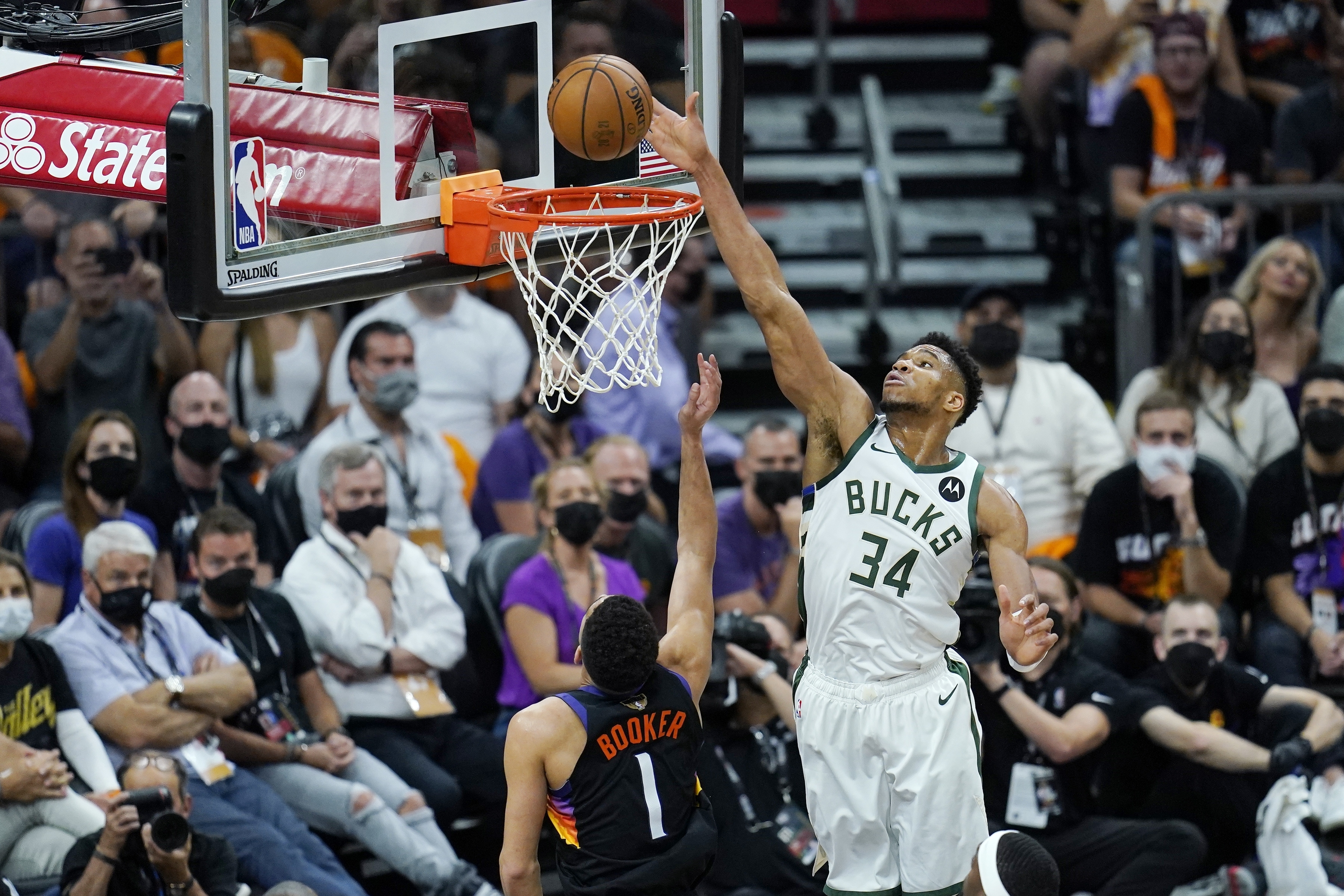 Giannis Says He Felt Great In Return From Knee Injury In Suns Vs Bucks Game 1 Bleacher Report Latest News Videos And Highlights