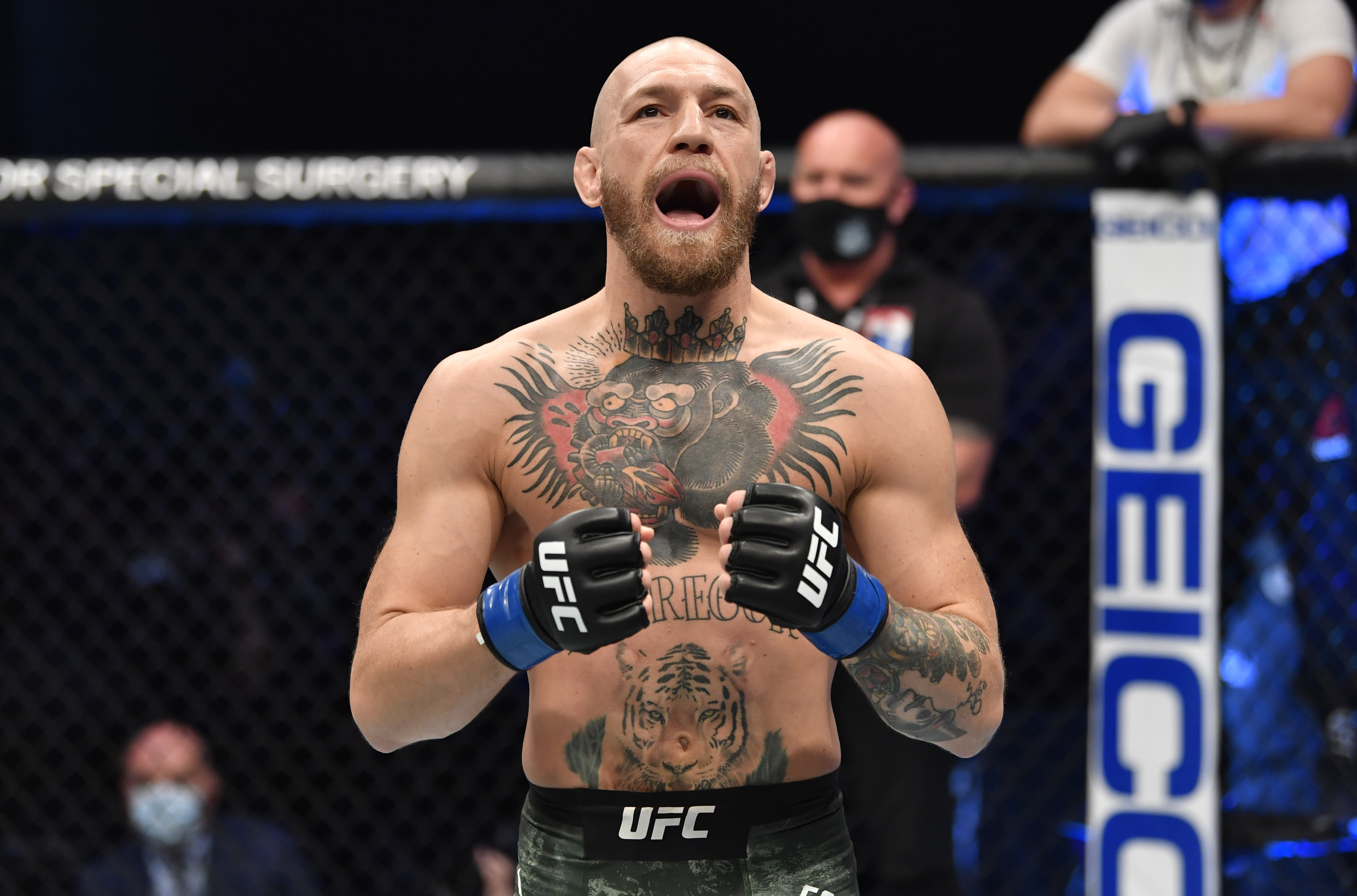 Dustin Poirier defeats Conor McGregor by knockout at UFC 257 - Los