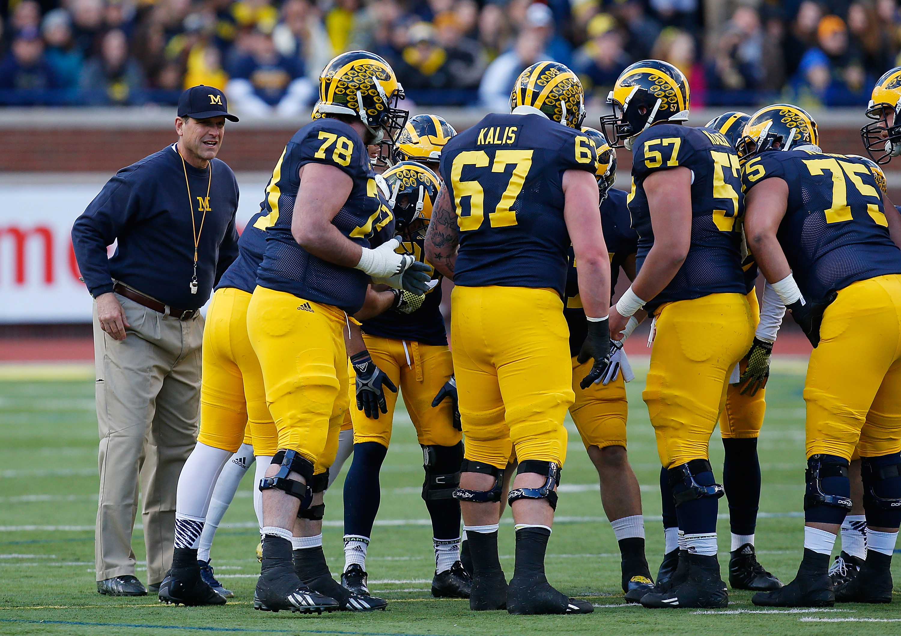 Michigan Football Players Reach Deal with 'The M Den' to License