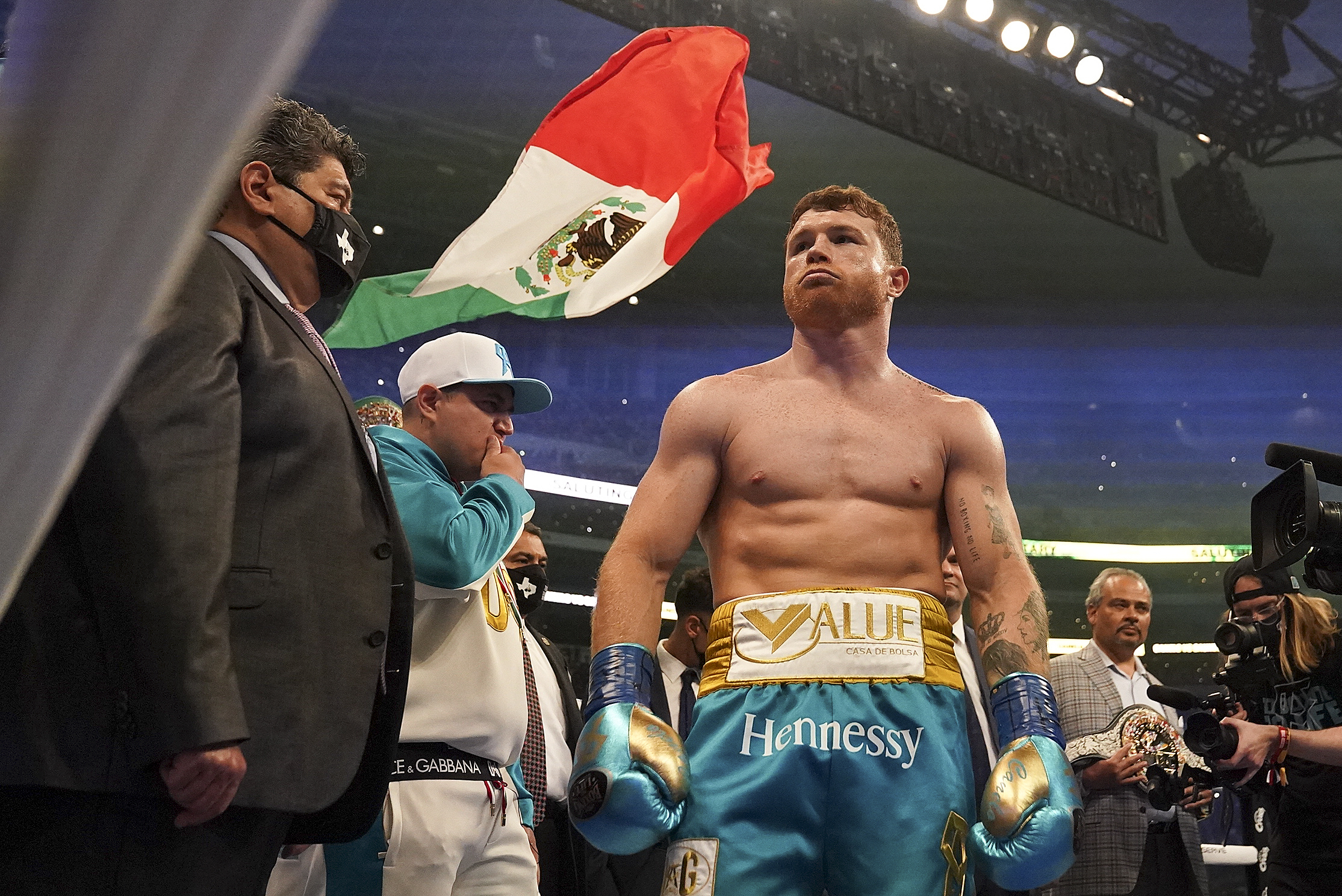 Canelo Alvarez, Caleb Plant Reportedly Nearing Agreement for Sept. 18 Title Fight thumbnail