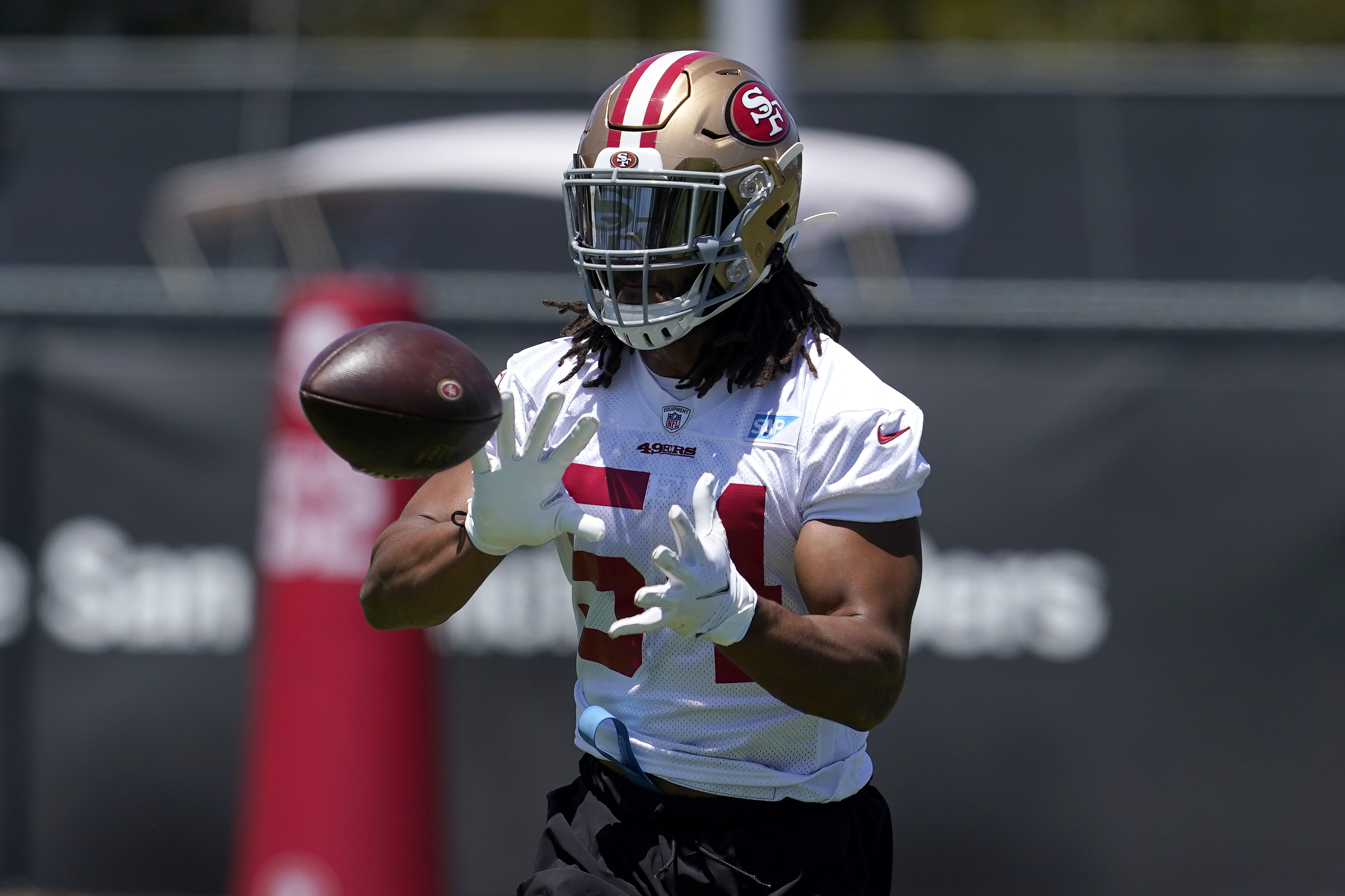 49ers rookie Fred Warner latest version of new-age linebackers