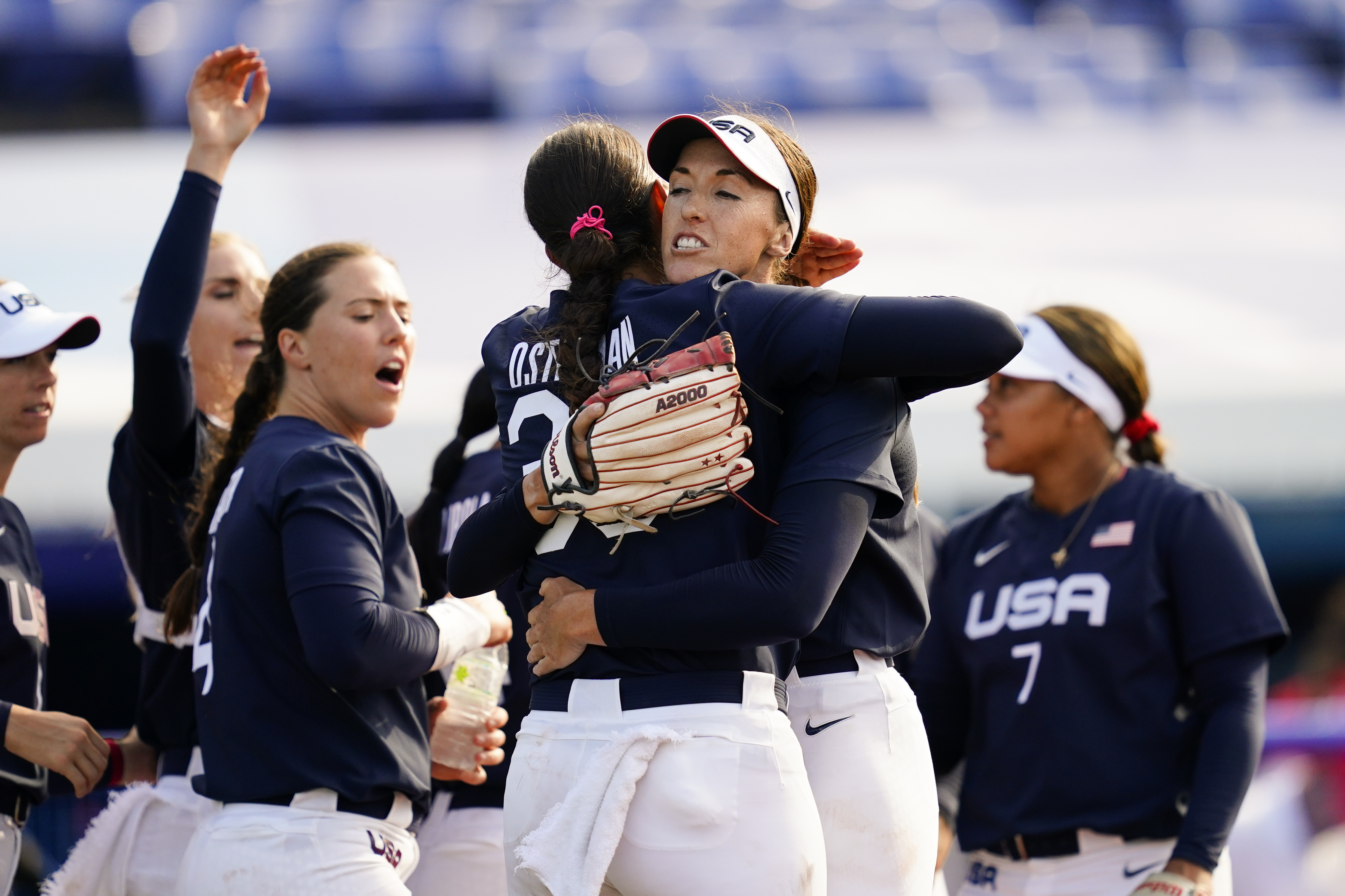 Olympic Softball 21 Day 4 Results Team Usa Comeback Win Highlights Saturday Scores Bleacher Report Latest News Videos And Highlights