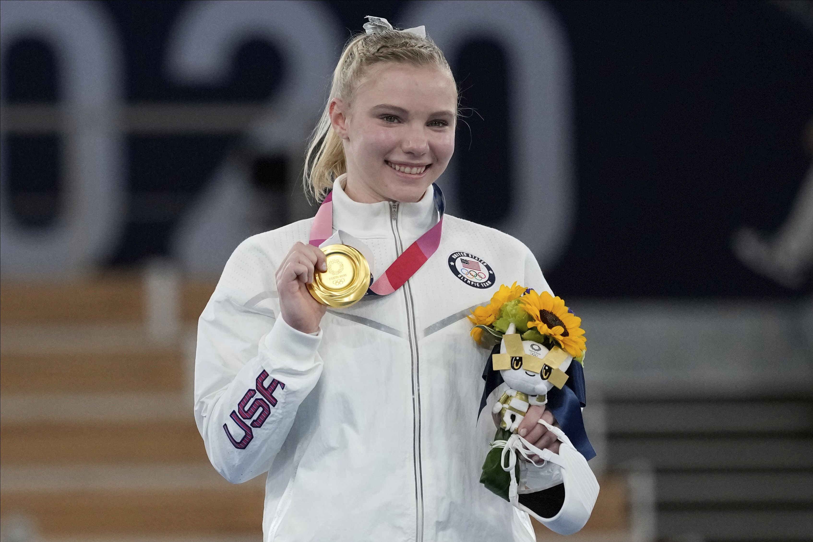 Olympic Women S Gymnastics 21 Usa S Jade Carey Wins Gold Full Floor Results Bleacher Report Latest News Videos And Highlights