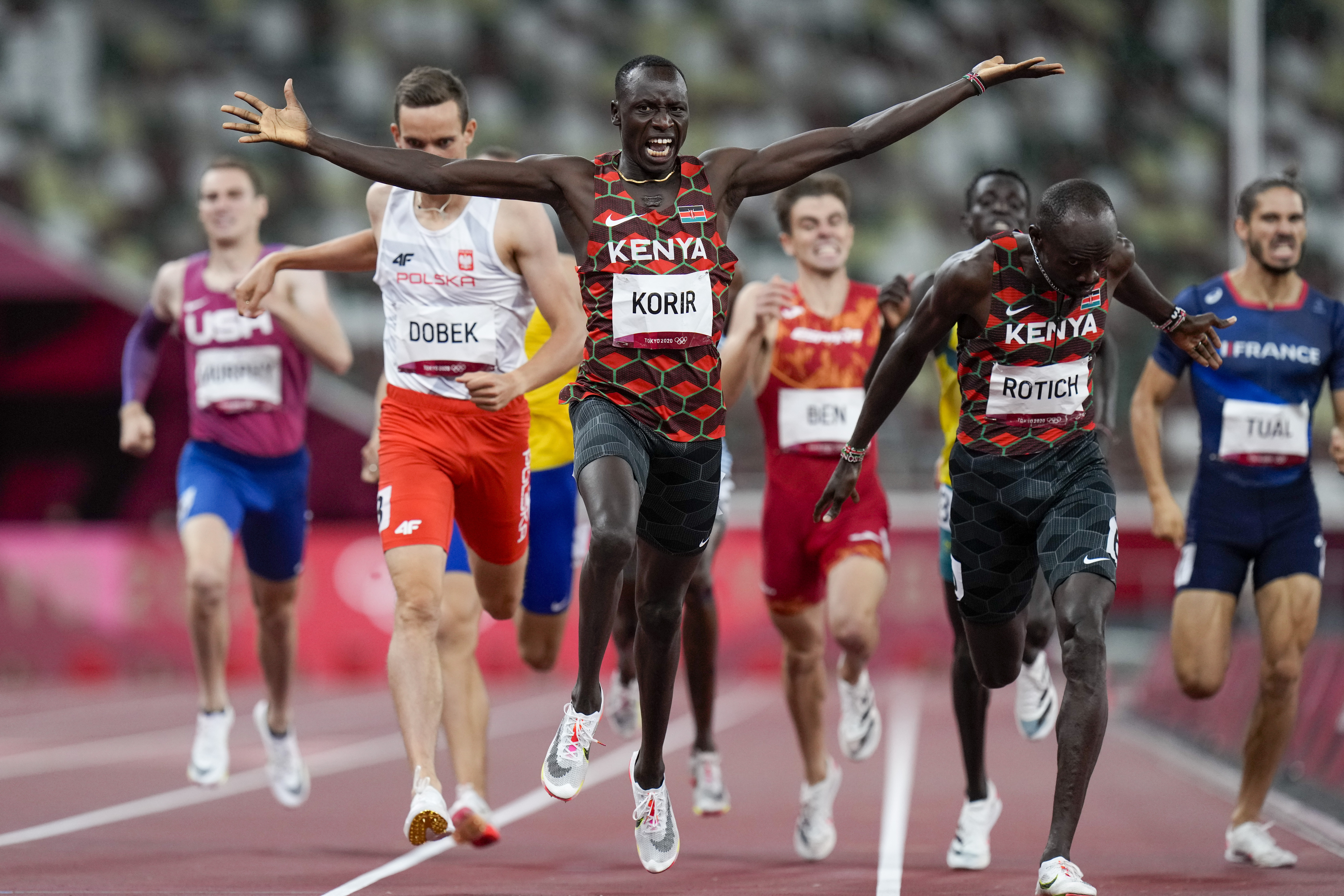 Emmanuel Korir Атлет. Emmanuel Korir Атлет фото. Kenyan Runners. Korir Emmanuel Kipkurui injury.