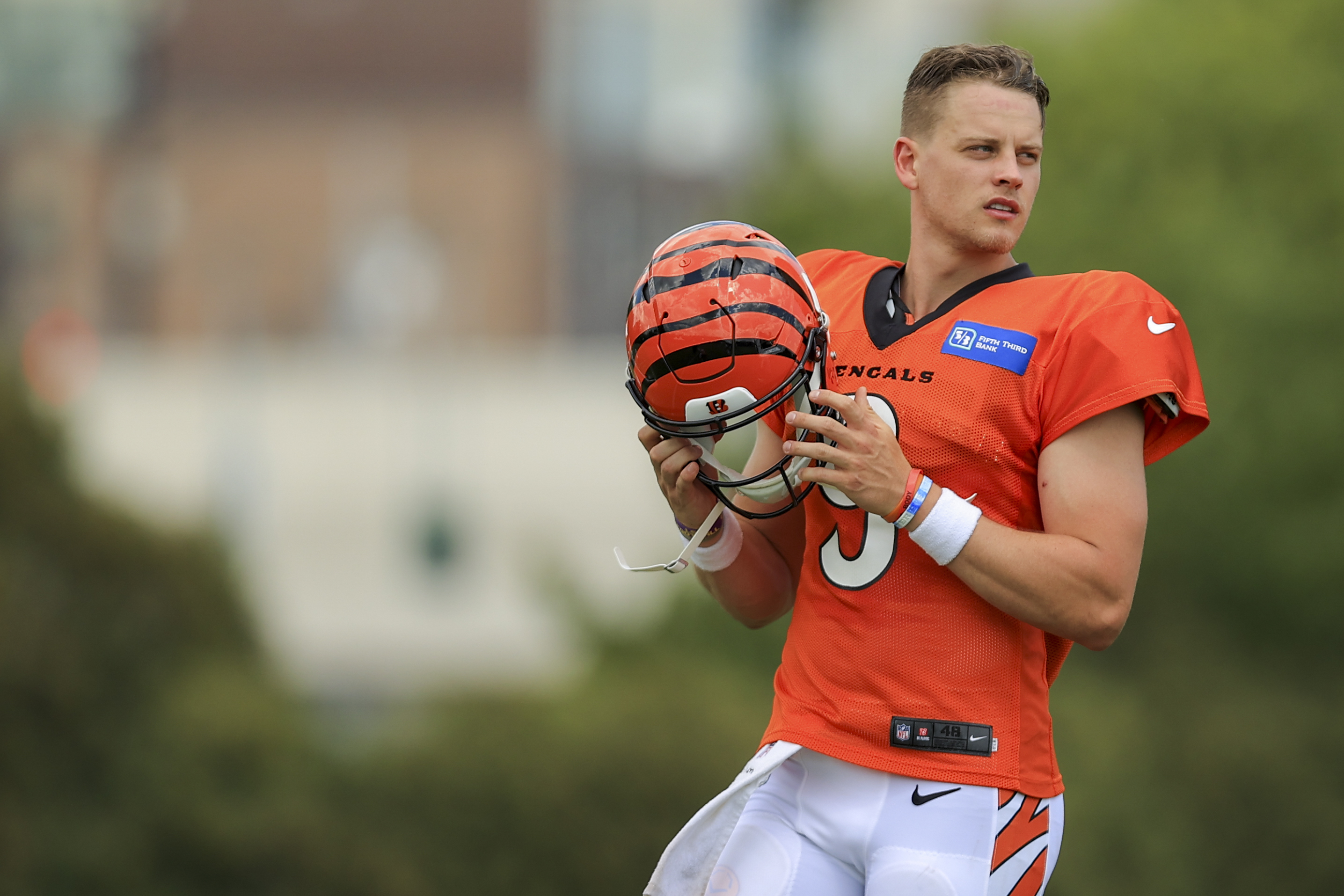 Joe Burrow is No. 1, but this lineman is among the Top 5 best selling Bengals  jerseys