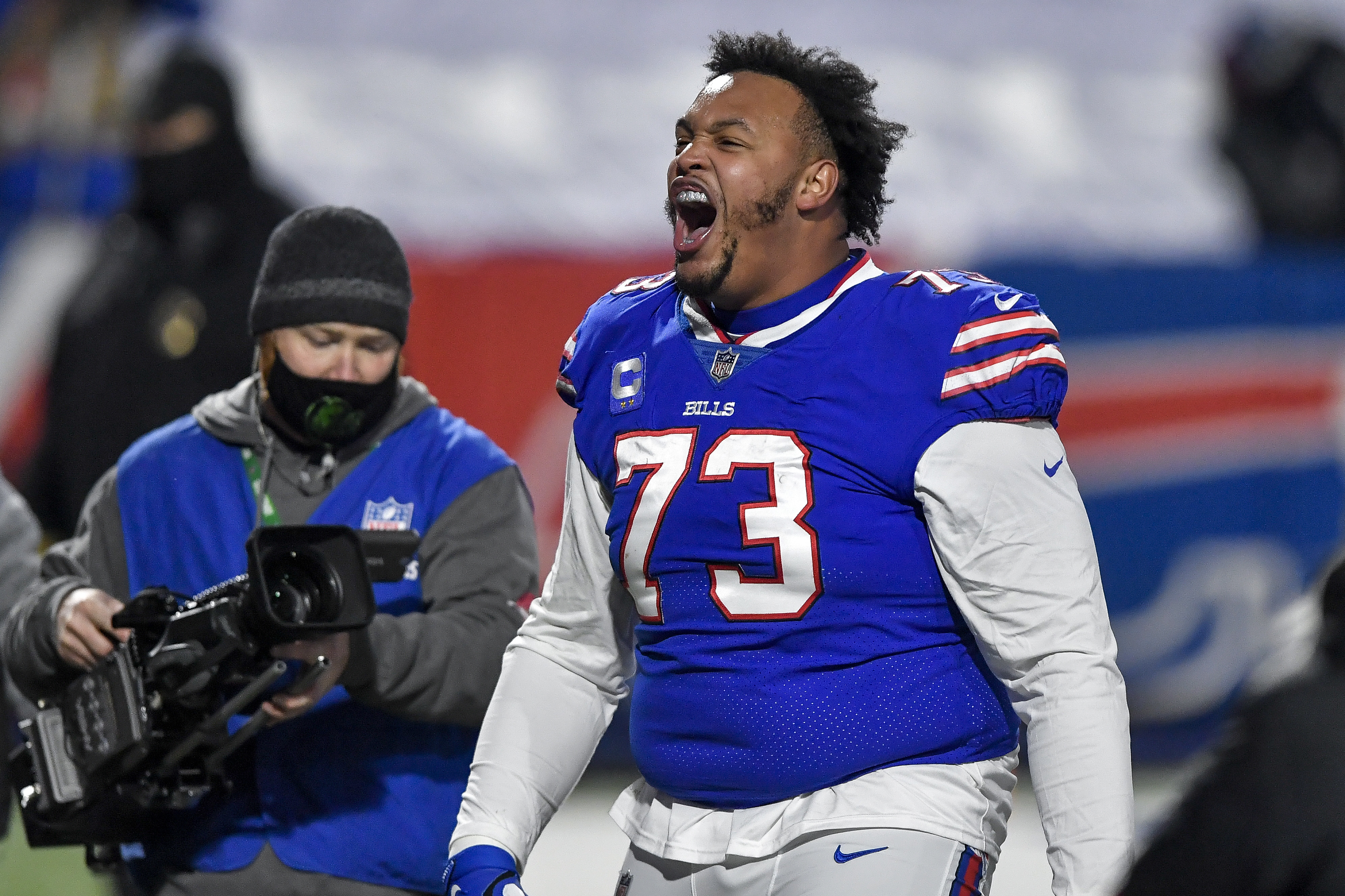 Buffalo Bills' Dion Dawkins describes scary COVID-19 bout