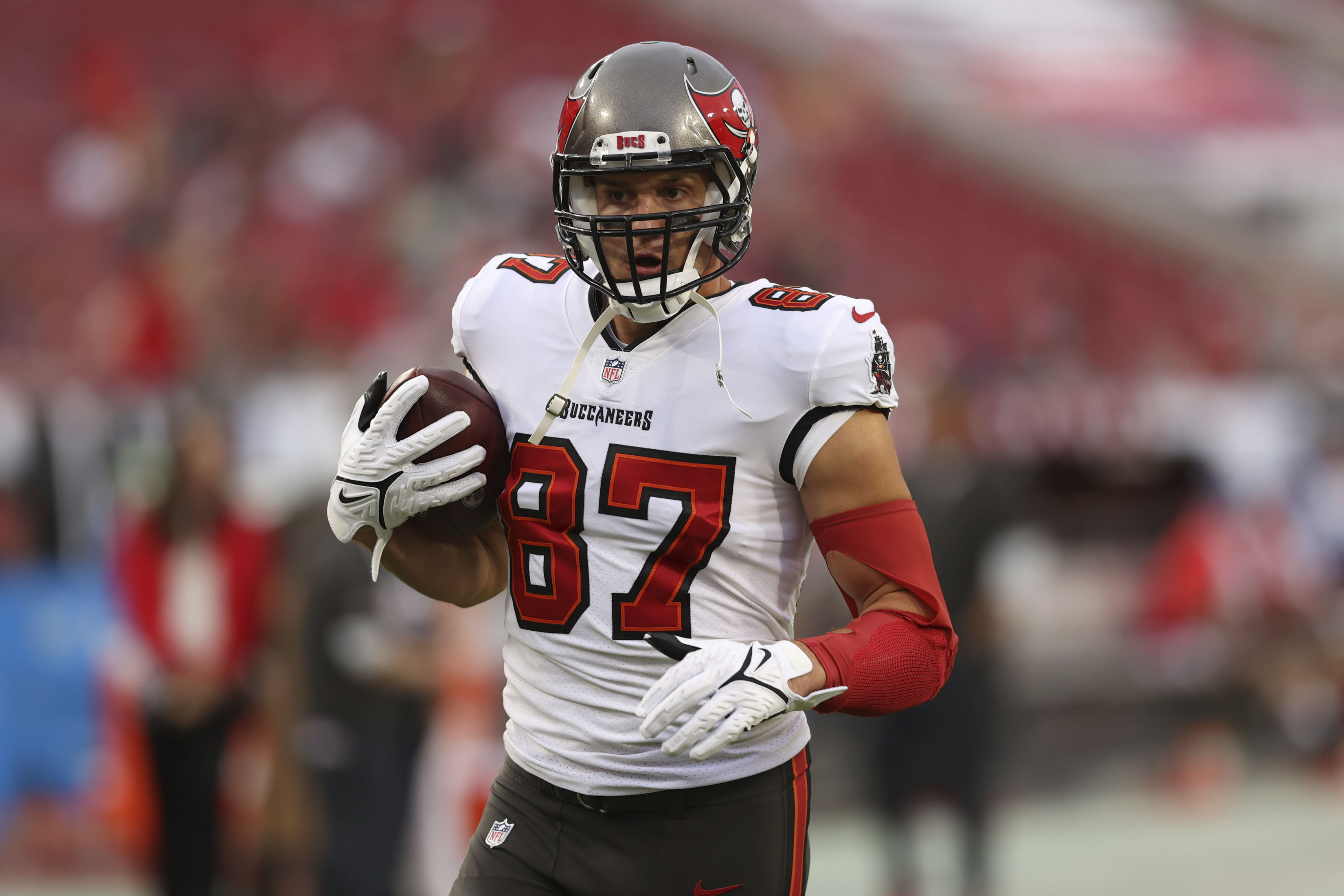 NFL - Tampa Bay Buccaneers ruling TE Rob Gronkowski -Gronk (ribs