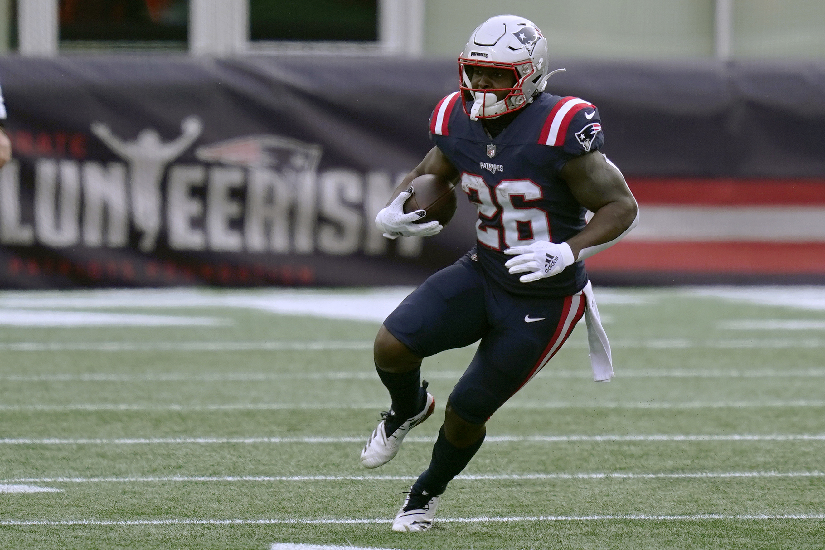 Sony Michel Traded to Rams from Patriots After Darrell Henderson's Injury