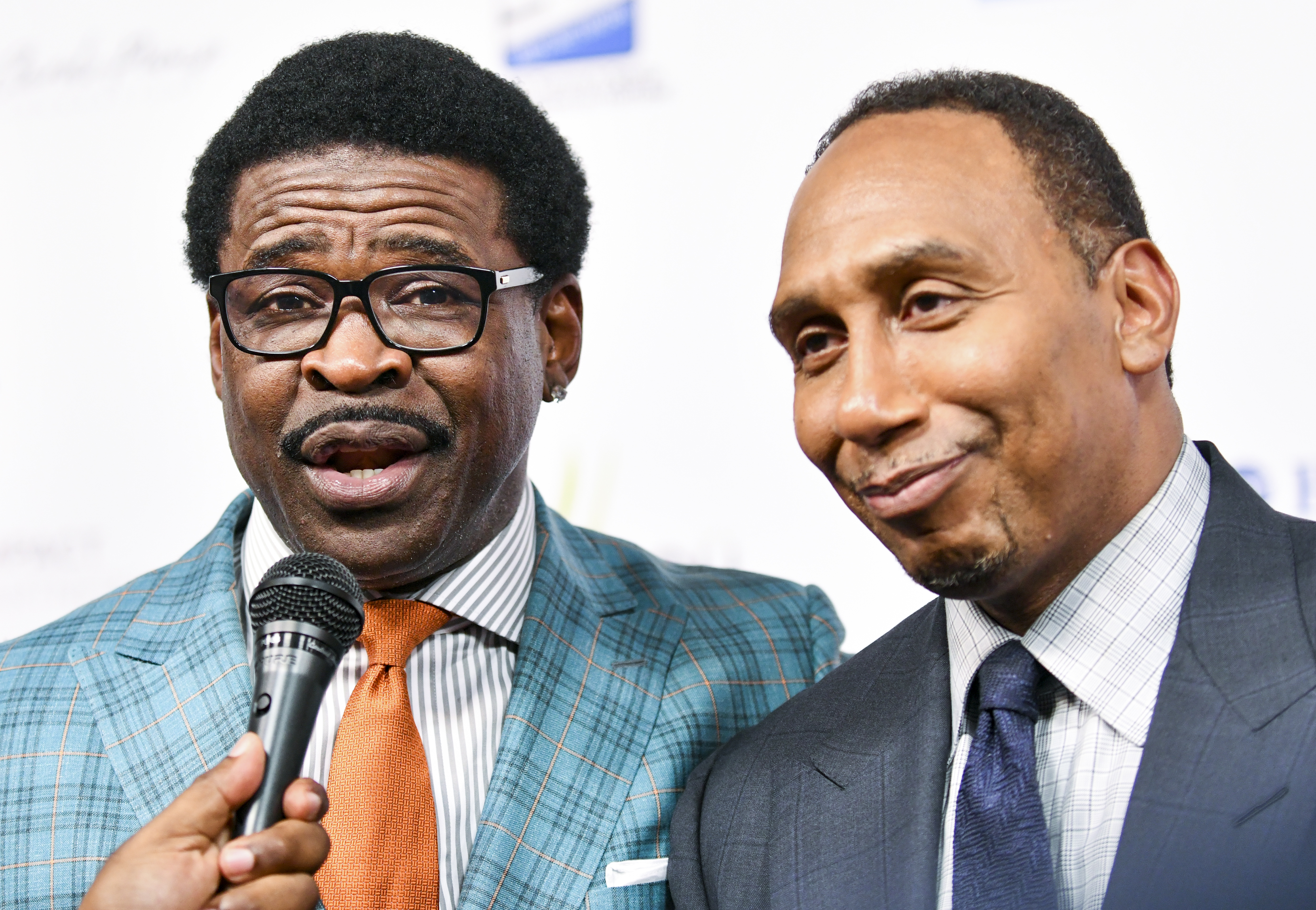 Stephen A Smith on X: To all Cowboys fans: Next week in Dallas, you have  FREE admission to come watch @FirstTake 