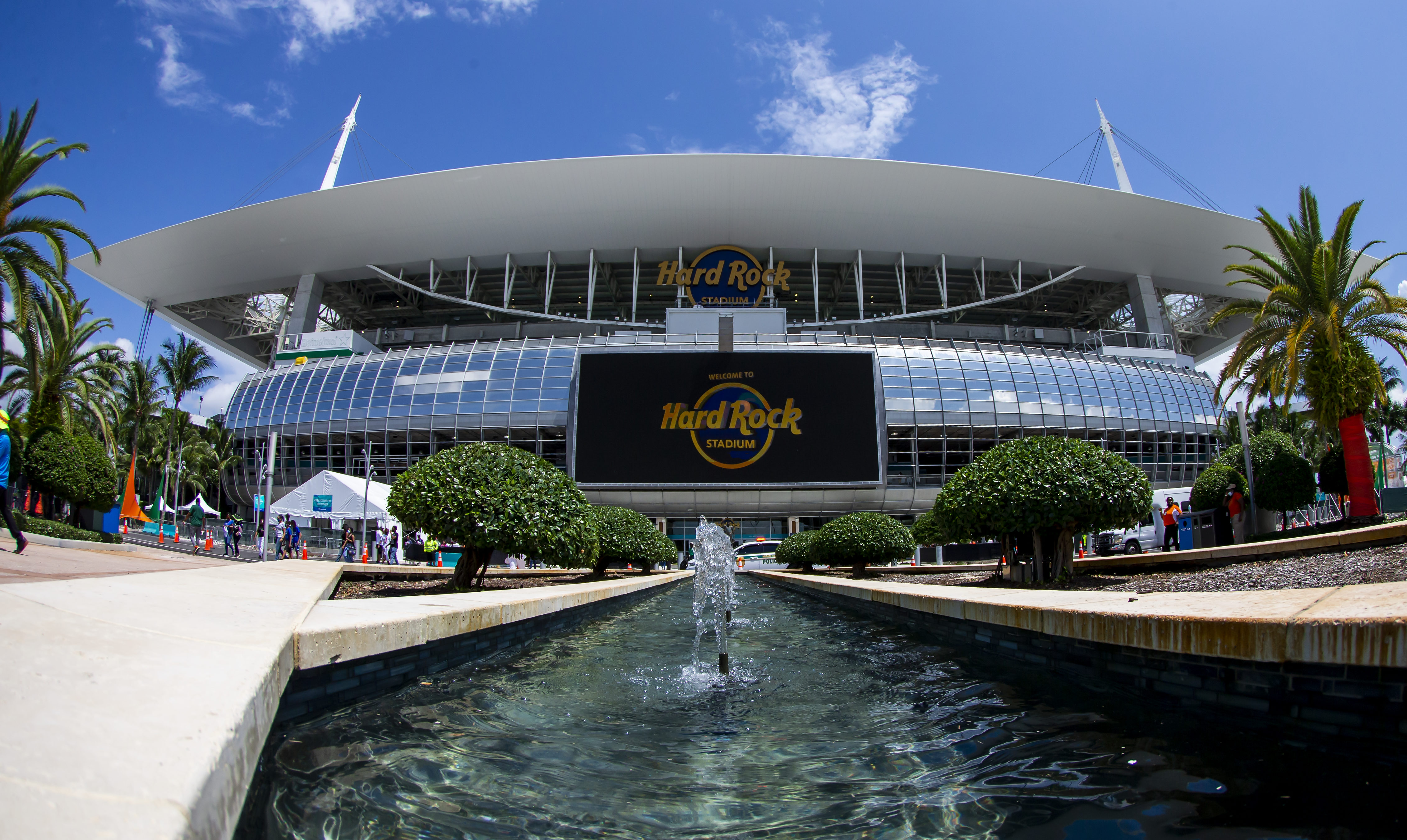 The South Florida Vikings Turned Hard Rock Stadium Into A Purple Mecca -  Zone Coverage