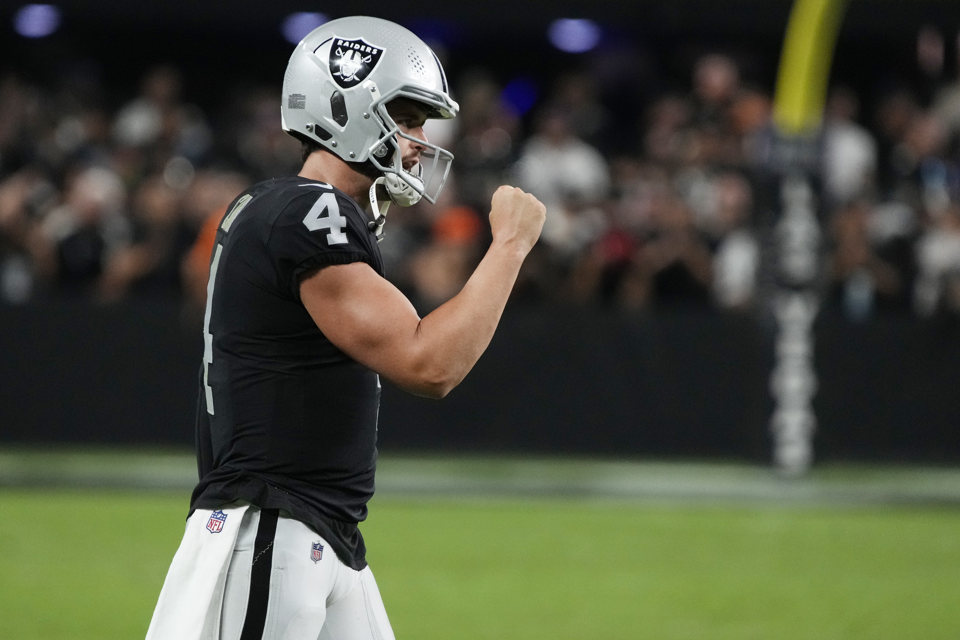 derekcarrqb and @justinherbert can throw a BEAUTIFUL deep ball. 