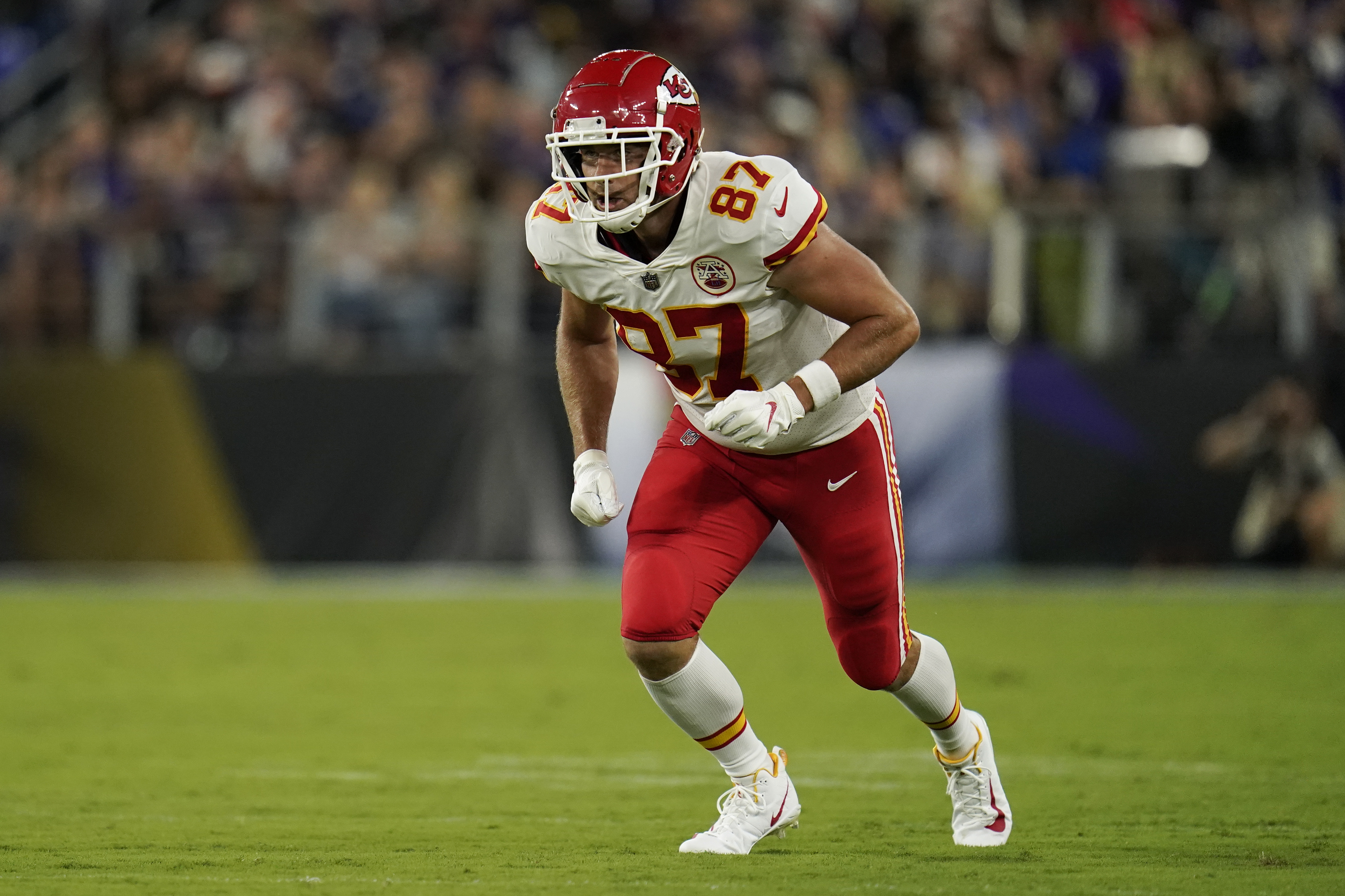 Chiefs' Travis Kelce Becomes Fastest TE in NFL History to Reach 8,000 Receiving ..