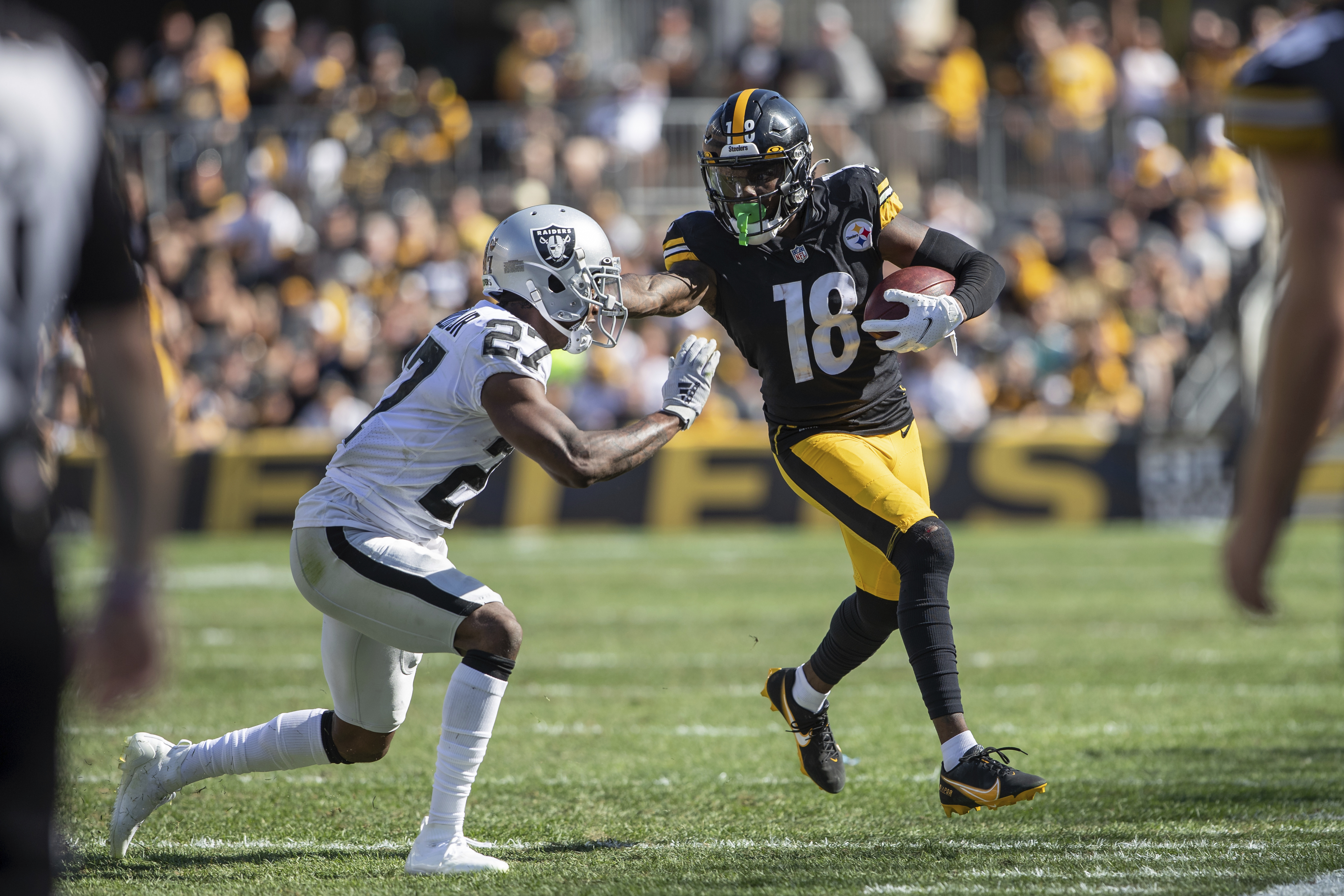 PFF] Diontae Johnson had the most drops in the NFL last season (15) He has  the most targets WITHOUT a drop this season (22) : r/steelers