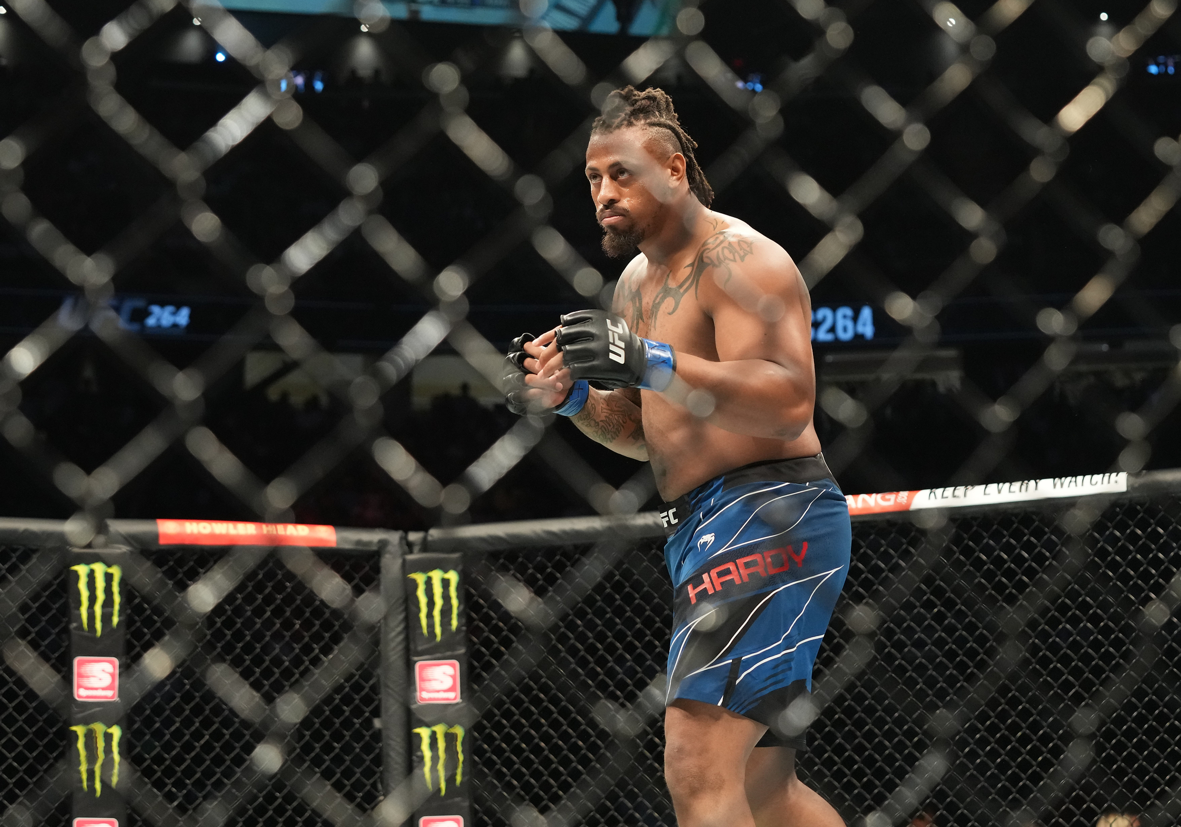 Greg Hardy Announces His Release From UFC
