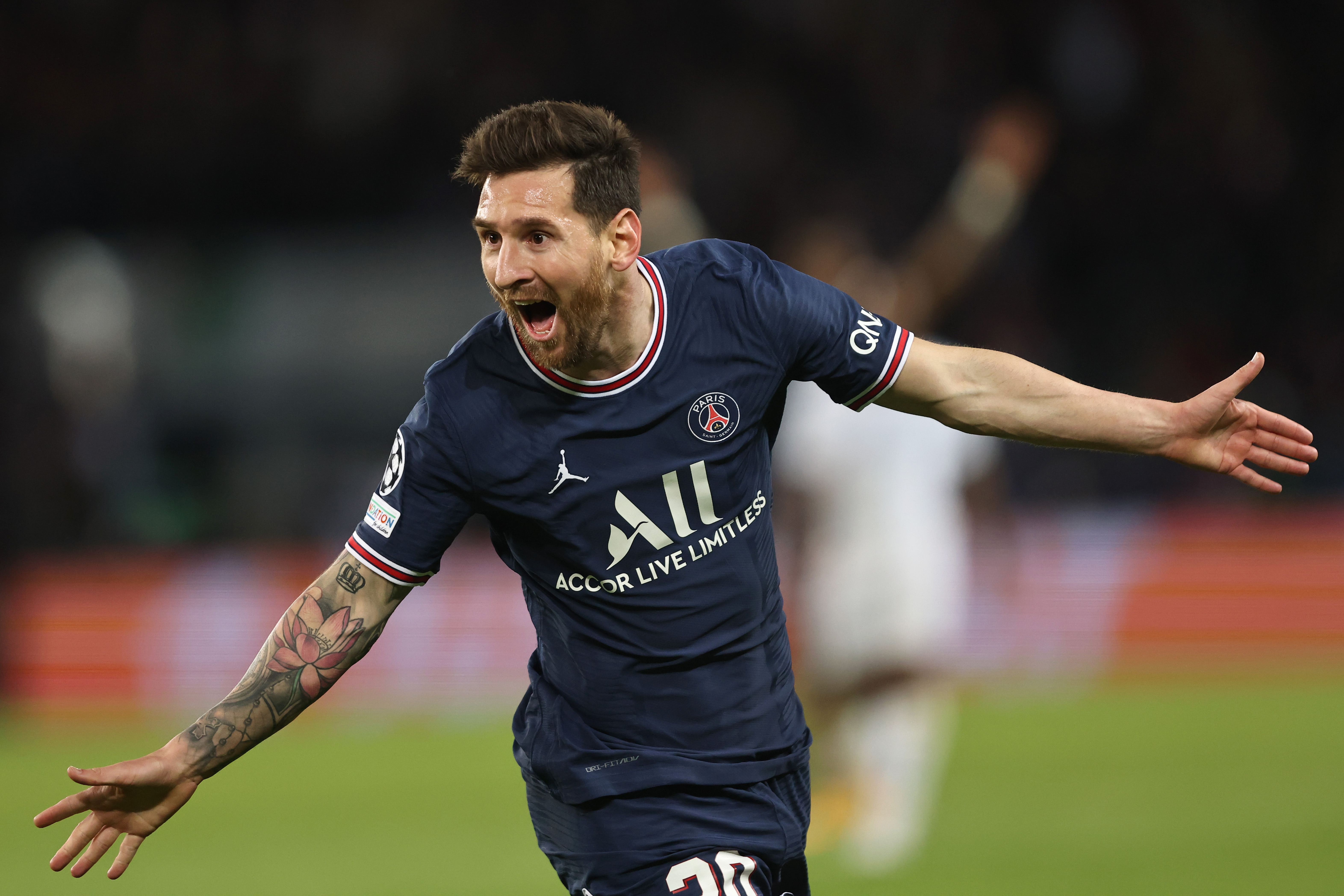 Lionel Messi Scores 1st PSG Goal in 2-0 Champions League Win over Manchester City - Bleacher Report - Latest News, Videos and Highlights