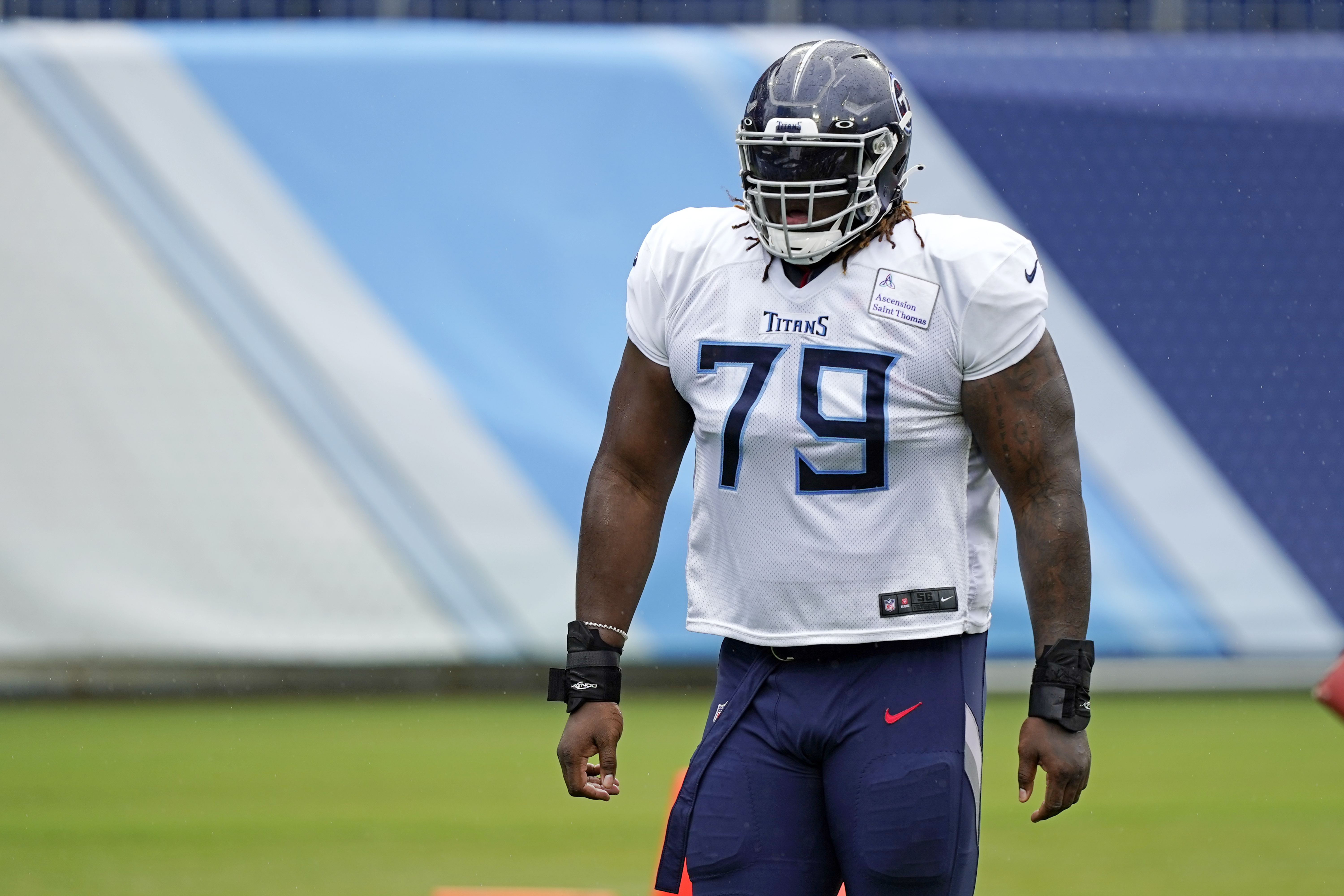 Titans Select Georgia Tackle Isaiah Wilson in First Round of the NFL Draft