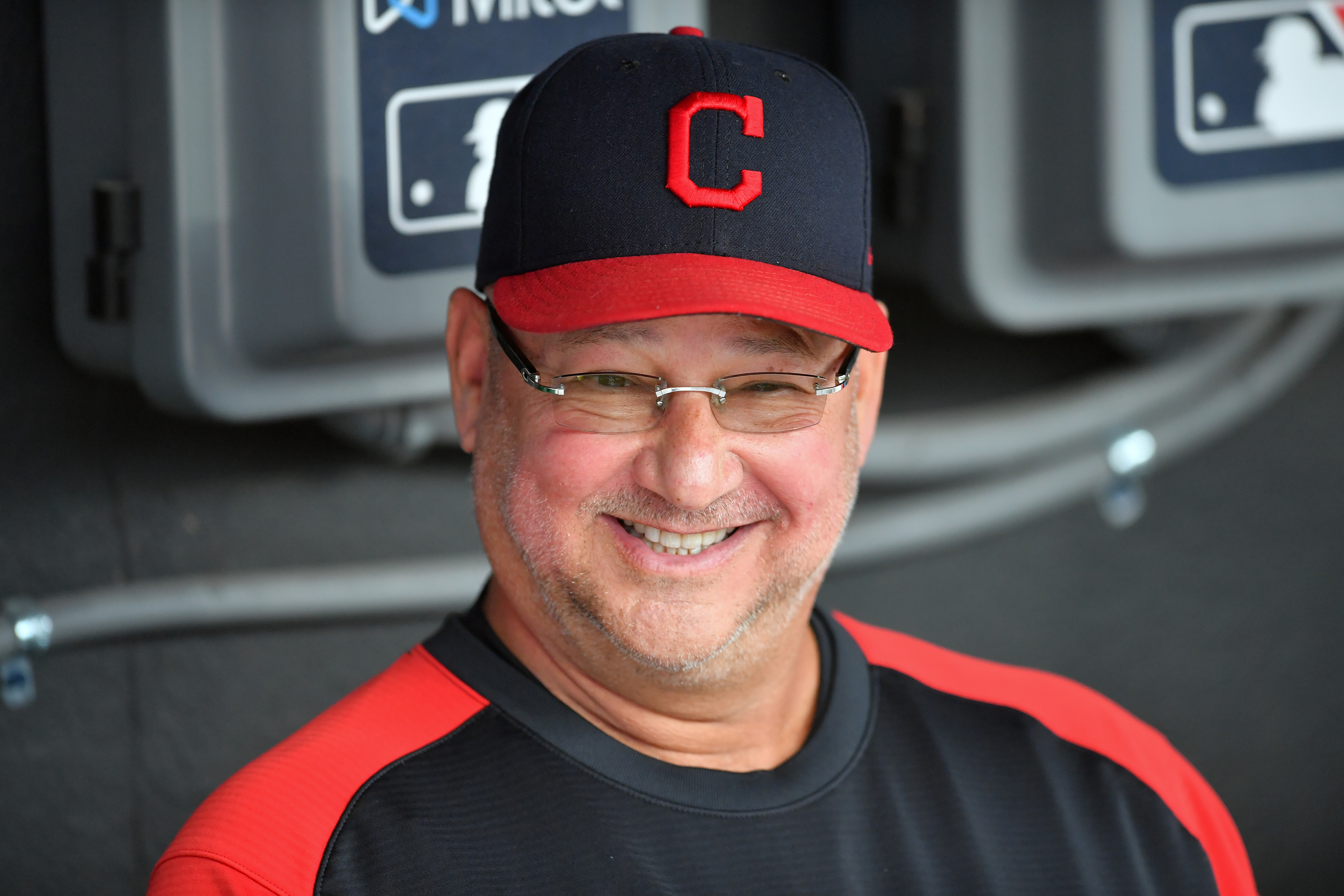 Terry Francona Hopes to Return as Cleveland Manager After Missing End of 2021 Season thumbnail