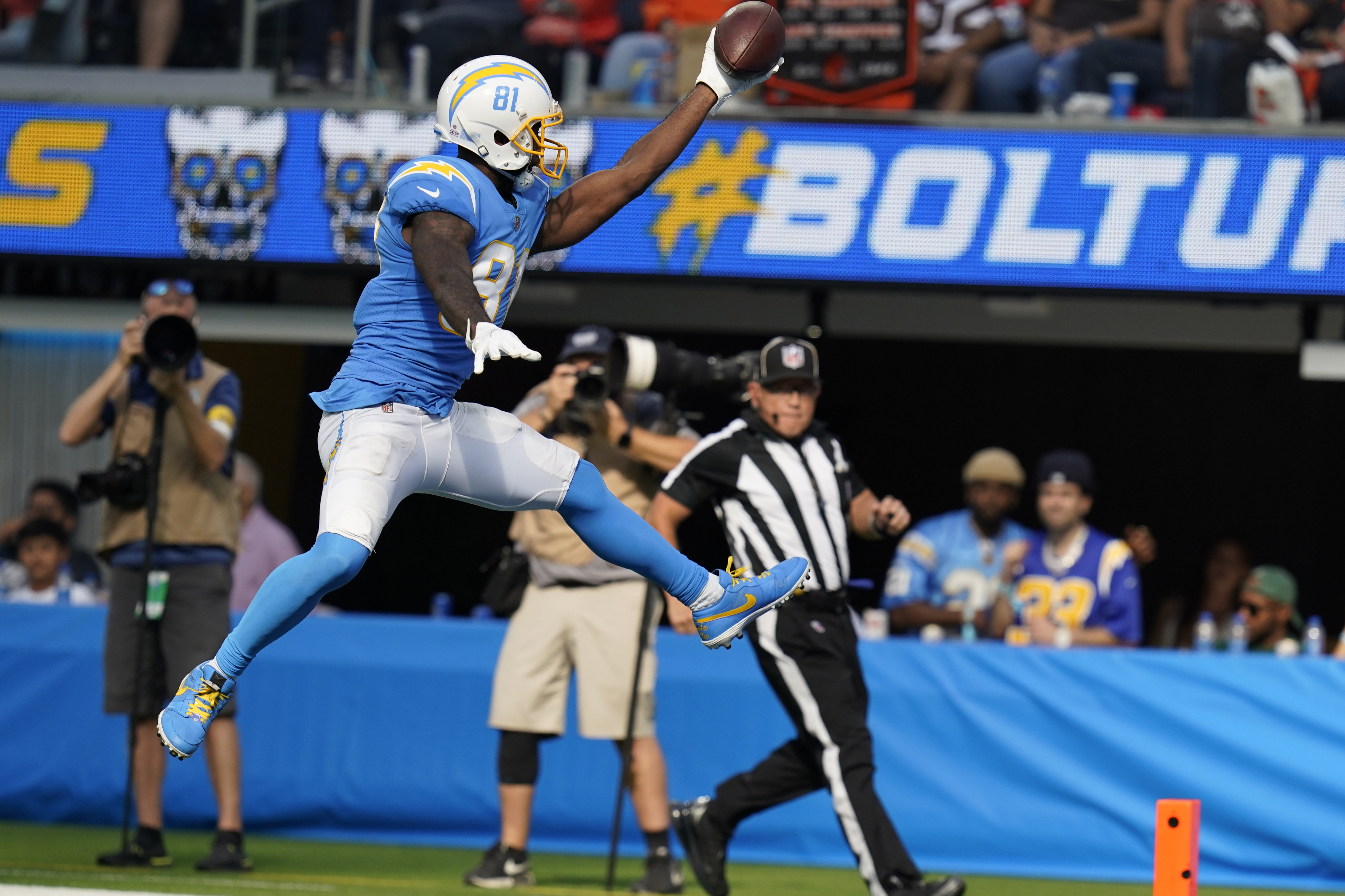 Is Mike Williams Playing Today vs. Chiefs? Fantasy Implications for Chargers'  WRs