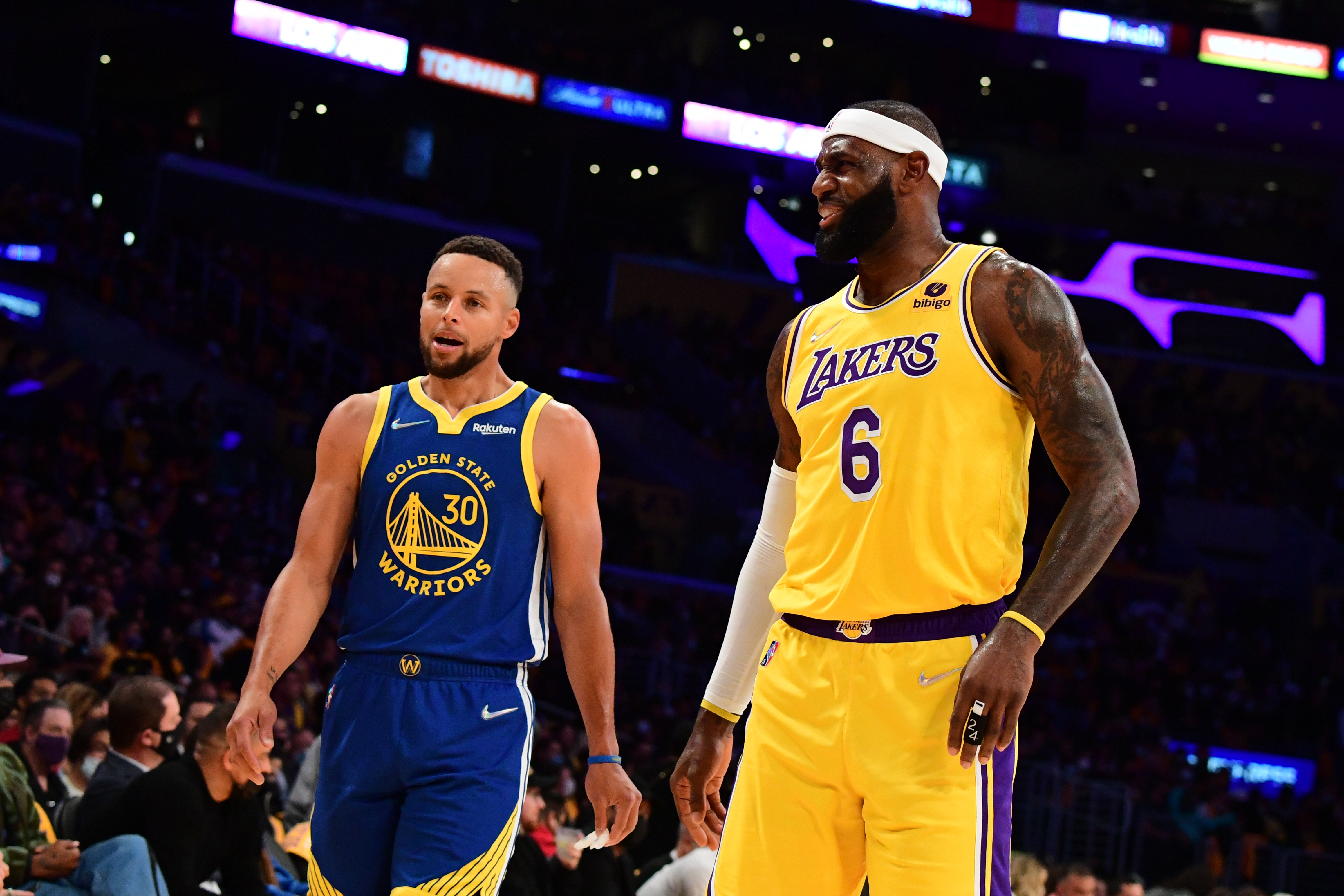Warriors didn't even need Steph Curry's shooting to crush Lakers