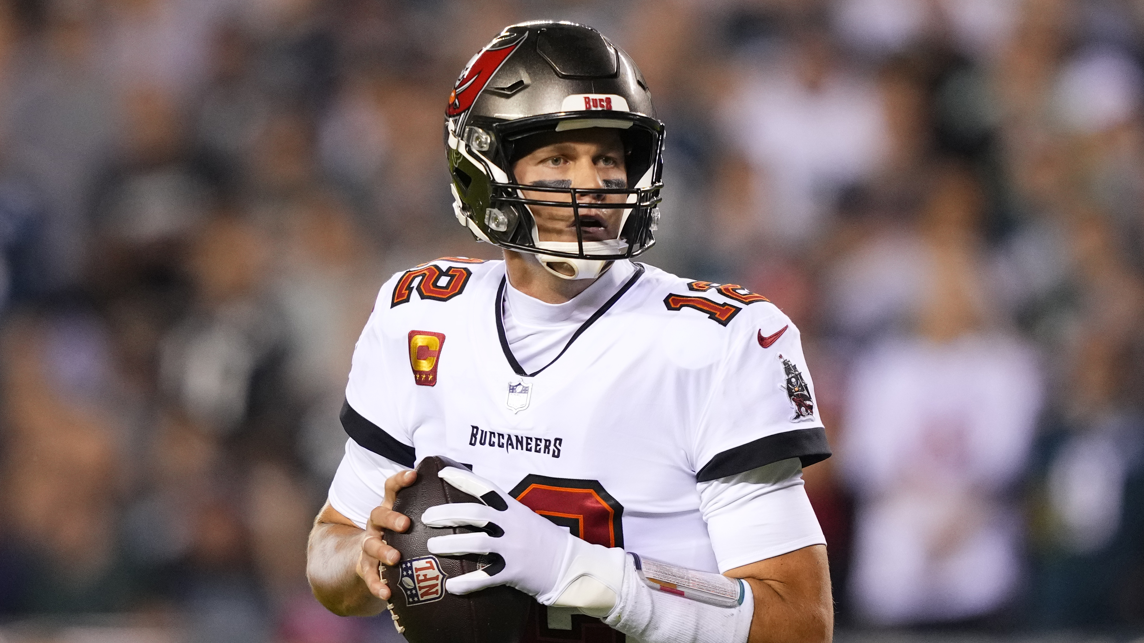 Tom Brady makes more NFL history in Tampa Bay Buccaneers 16