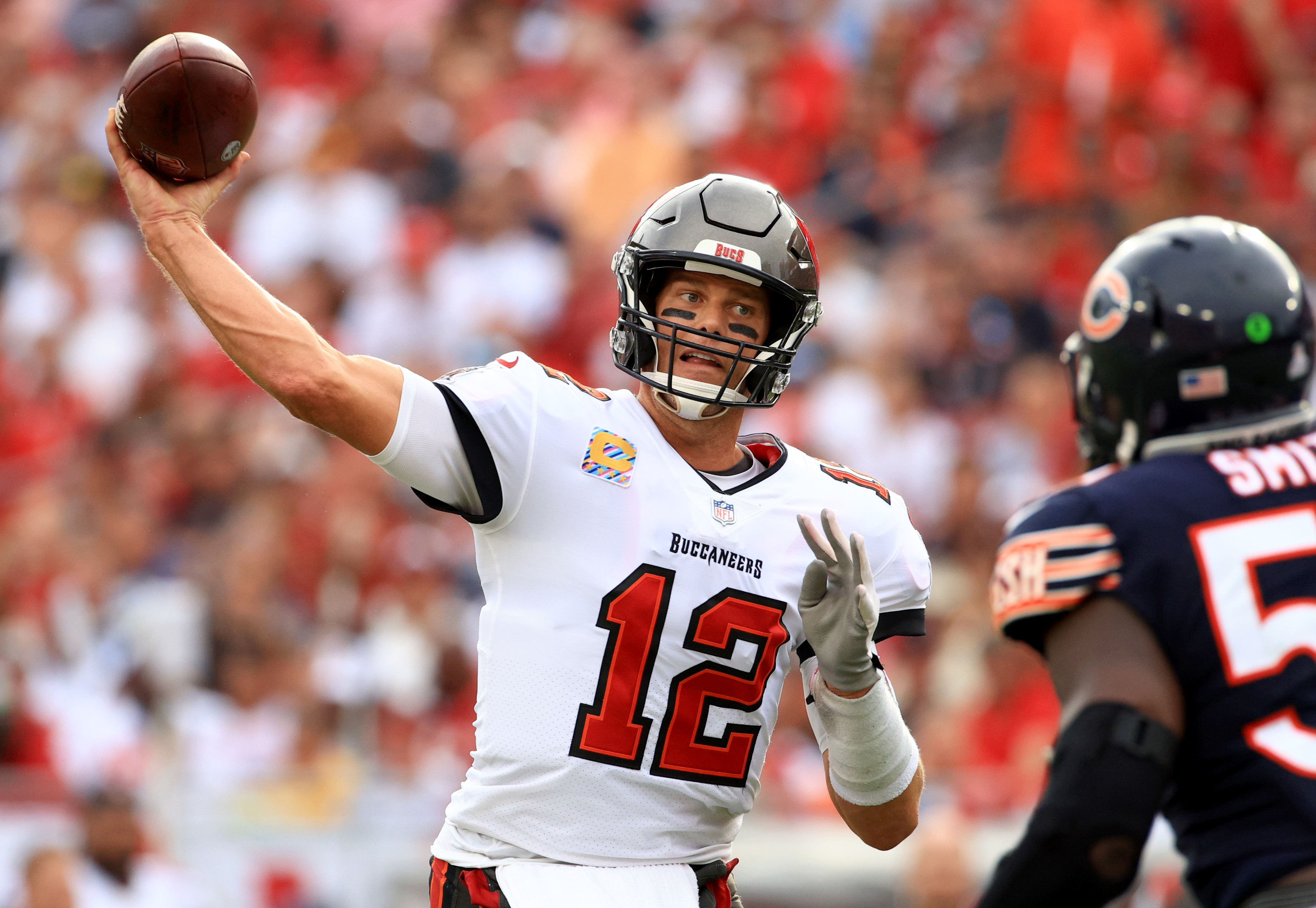Tom Brady, Mike Evans Connect for 3 TDs as Buccaneers Rout Justin Fields, Bears