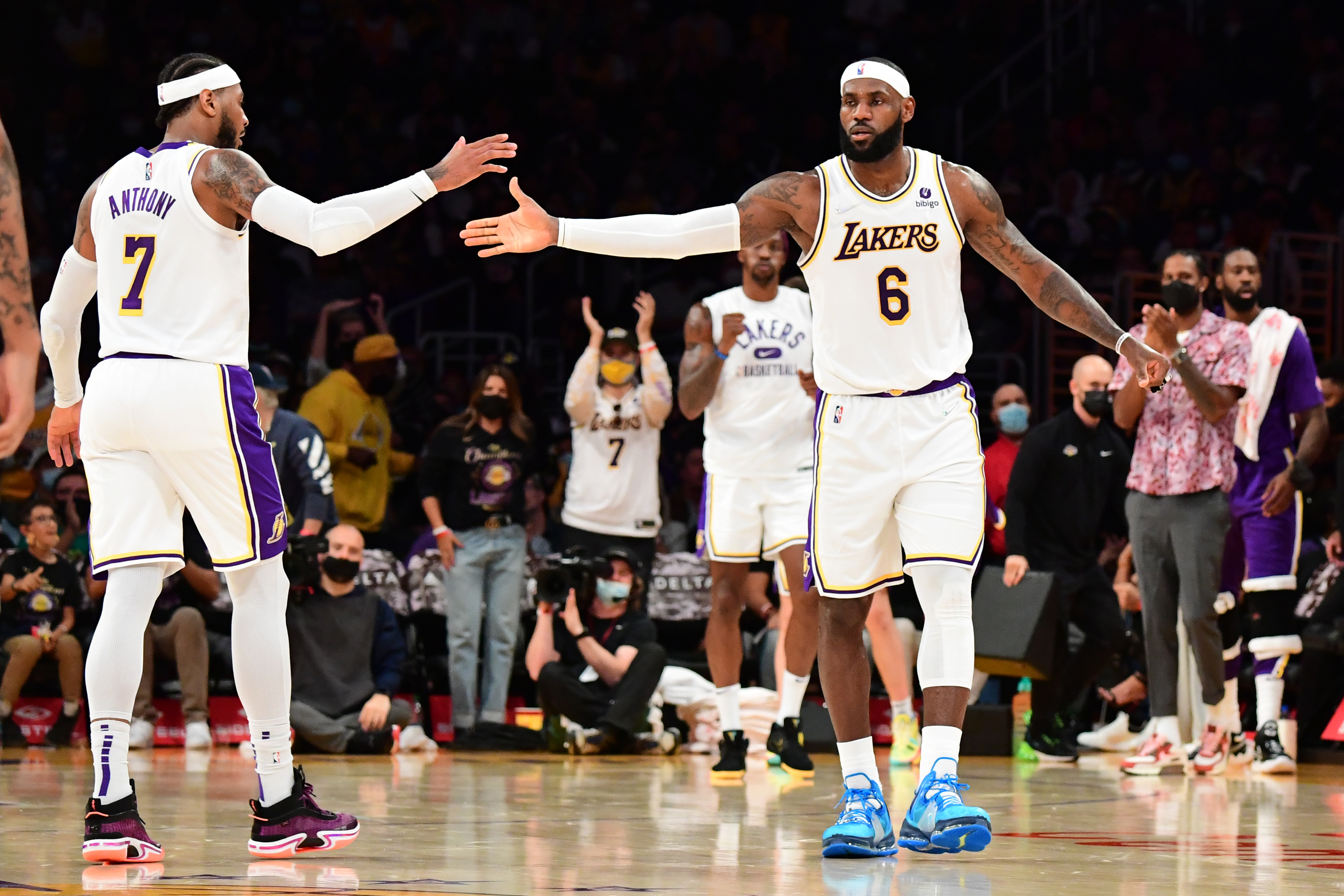 Lakers: LeBron James vs Carmelo Anthony - Clash of the Titans