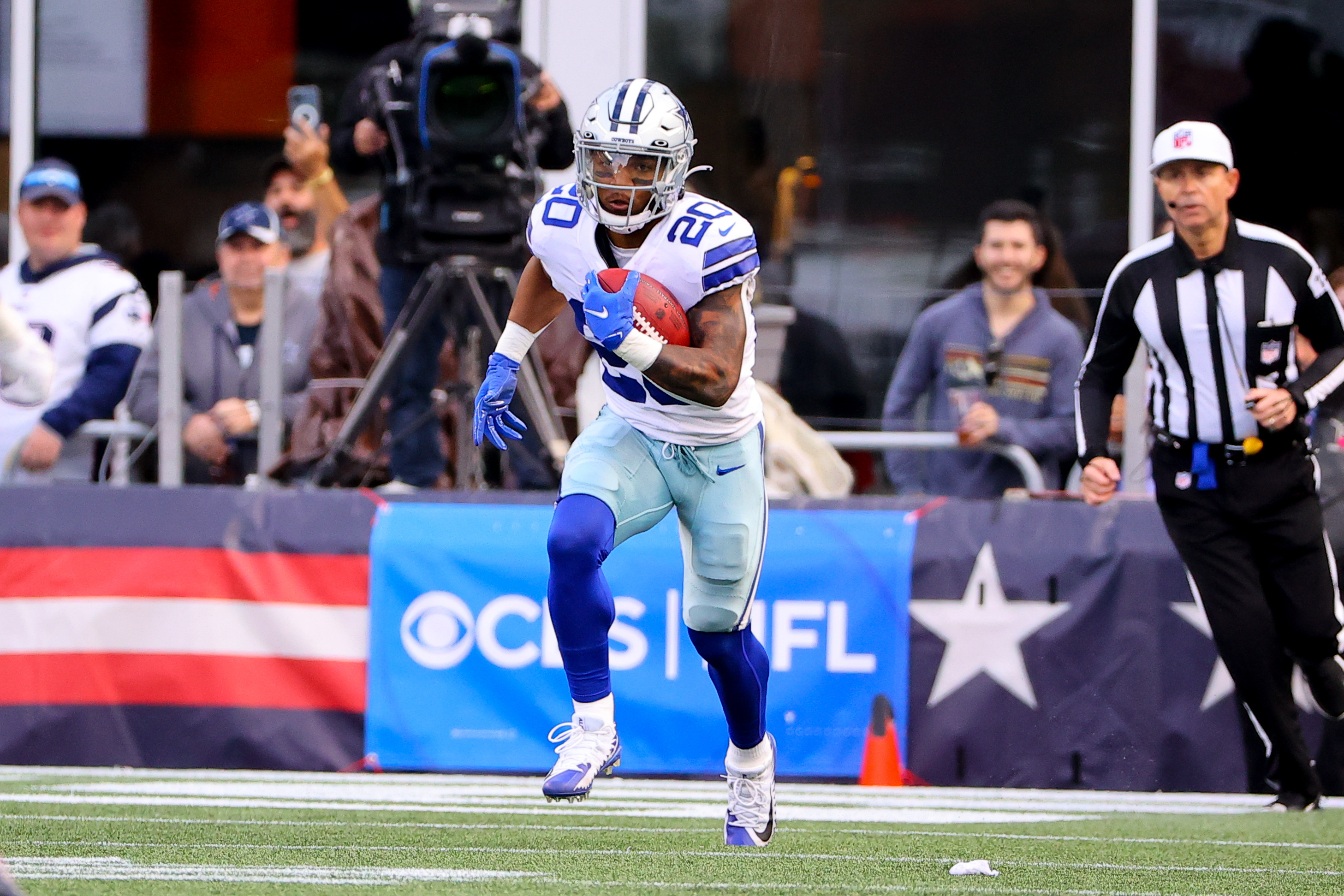 3 Ezekiel Elliott trade destinations for Cowboys to free Tony Pollard