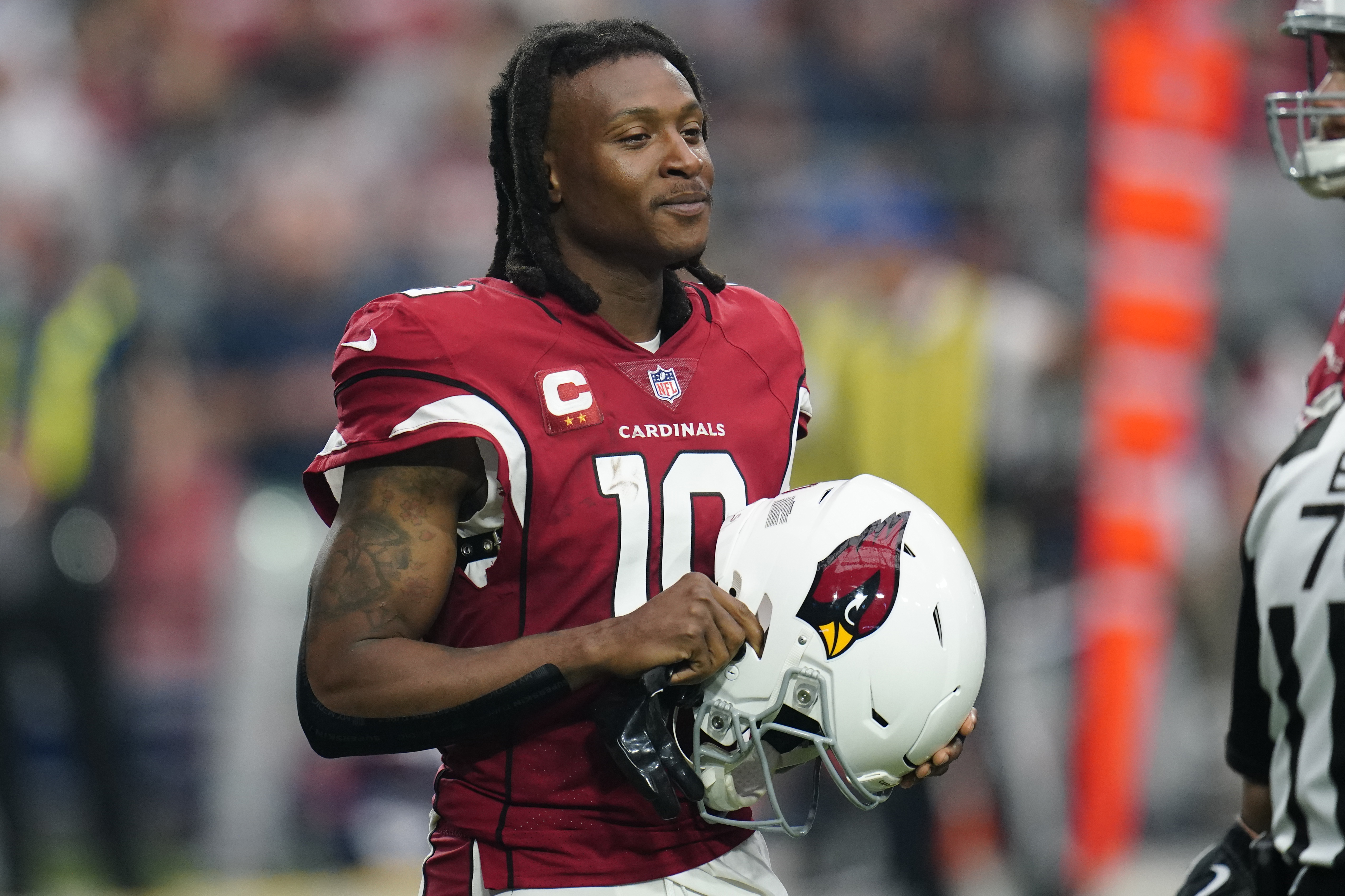 Sources - Arizona Cardinals WR DeAndre Hopkins expected to miss rest of  regular season with knee sprain - ESPN