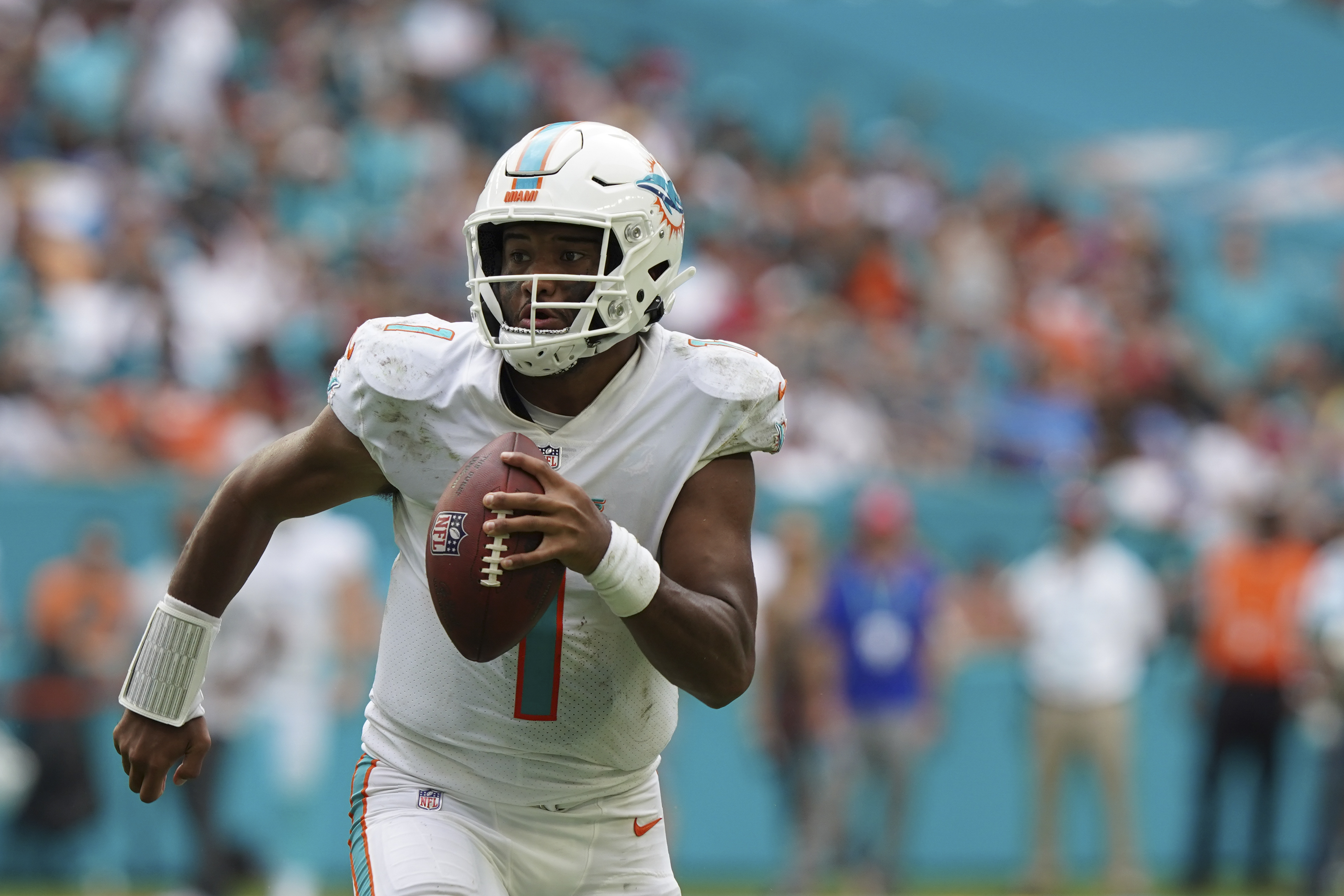 Tua Tagovailoa 'is our quarterback,' Dolphins' Brian Flores says amid  Deshaun Watson trade rumors