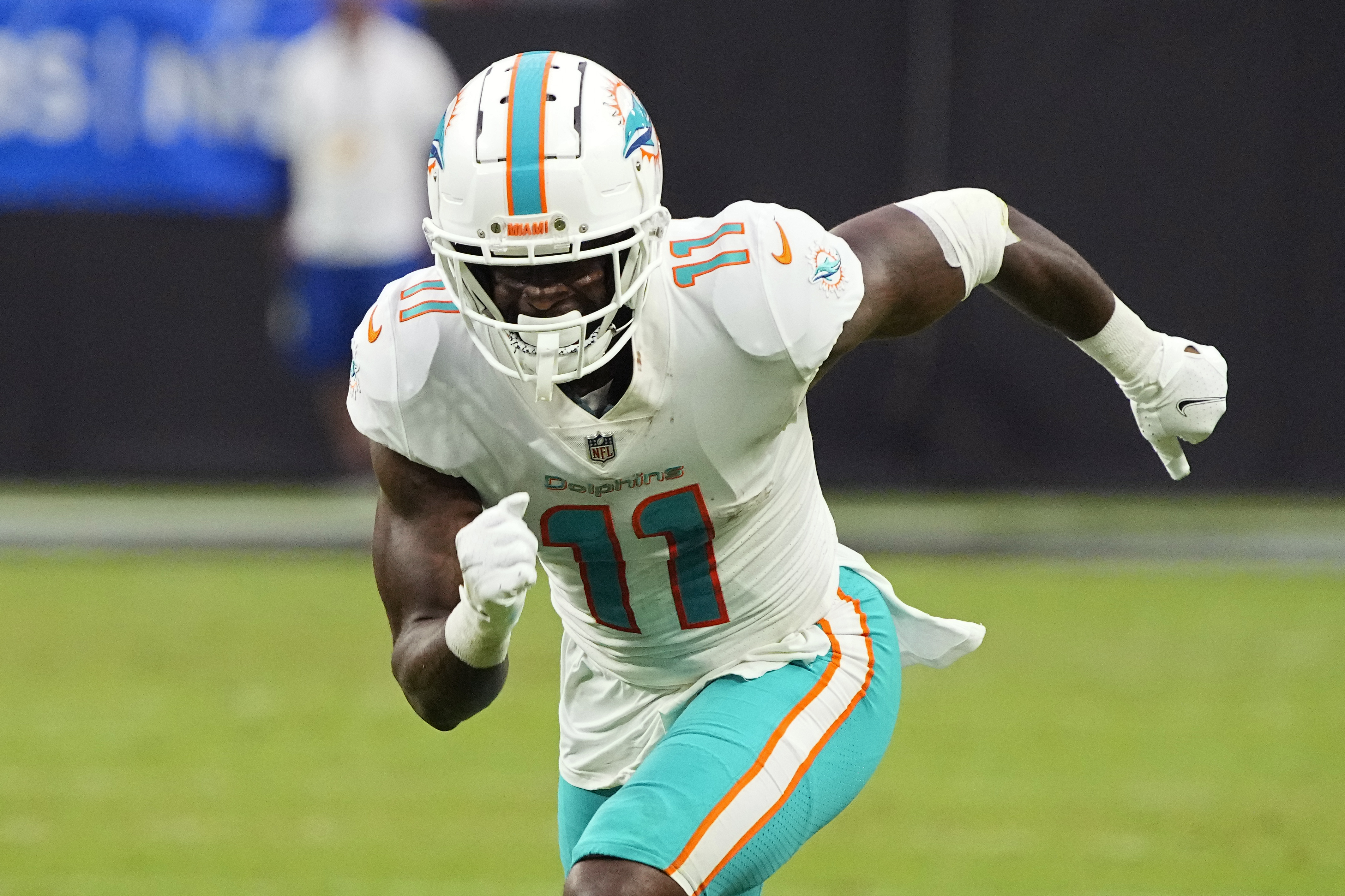 NFL Trade Rumors: DeVante Parker, Darius Slayton Discussed in Deals, News,  Scores, Highlights, Stats, and Rumors