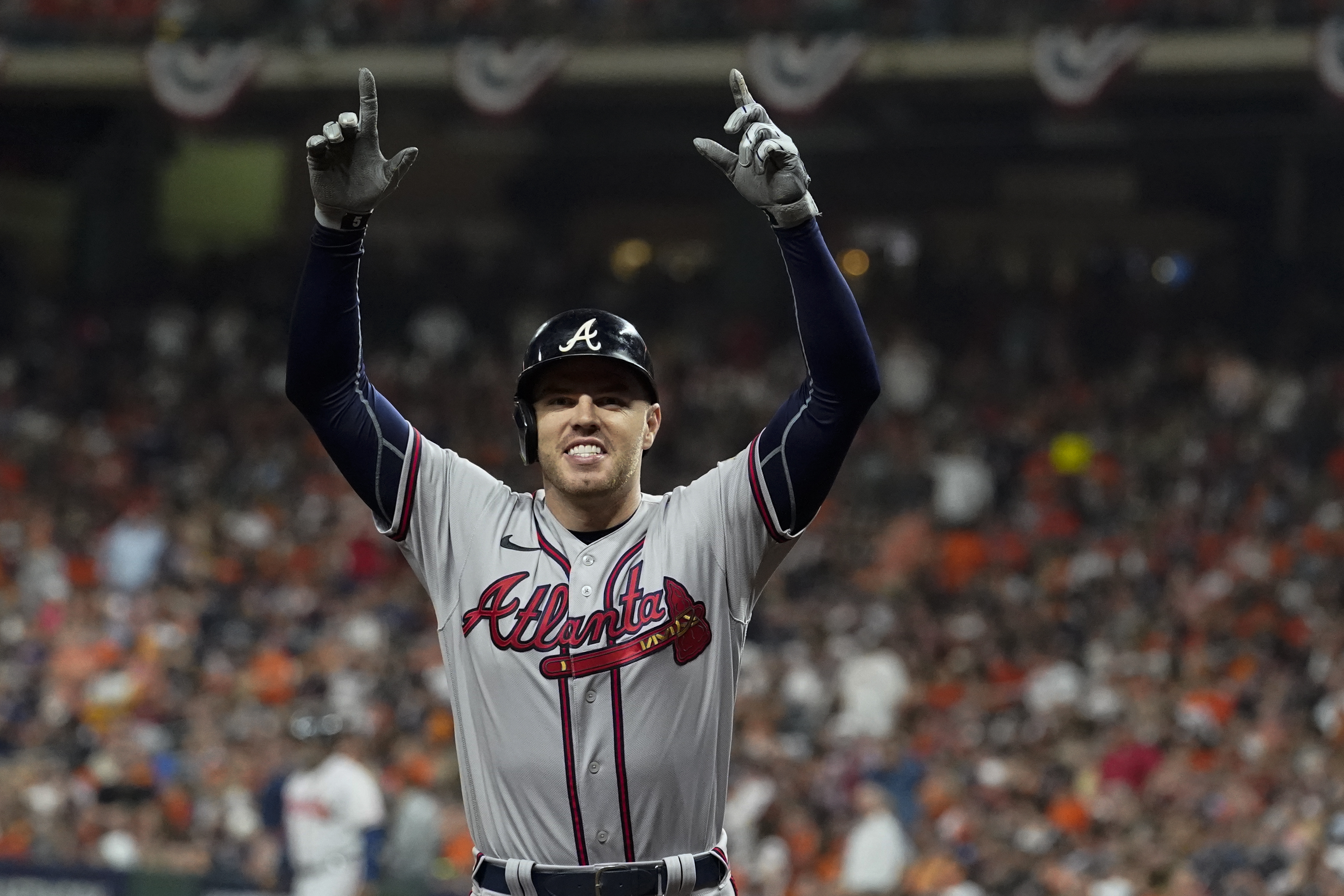 Freddie Freeman 'Hopeful' He Can Sign New Braves Contract After World  Series Win, News, Scores, Highlights, Stats, and Rumors