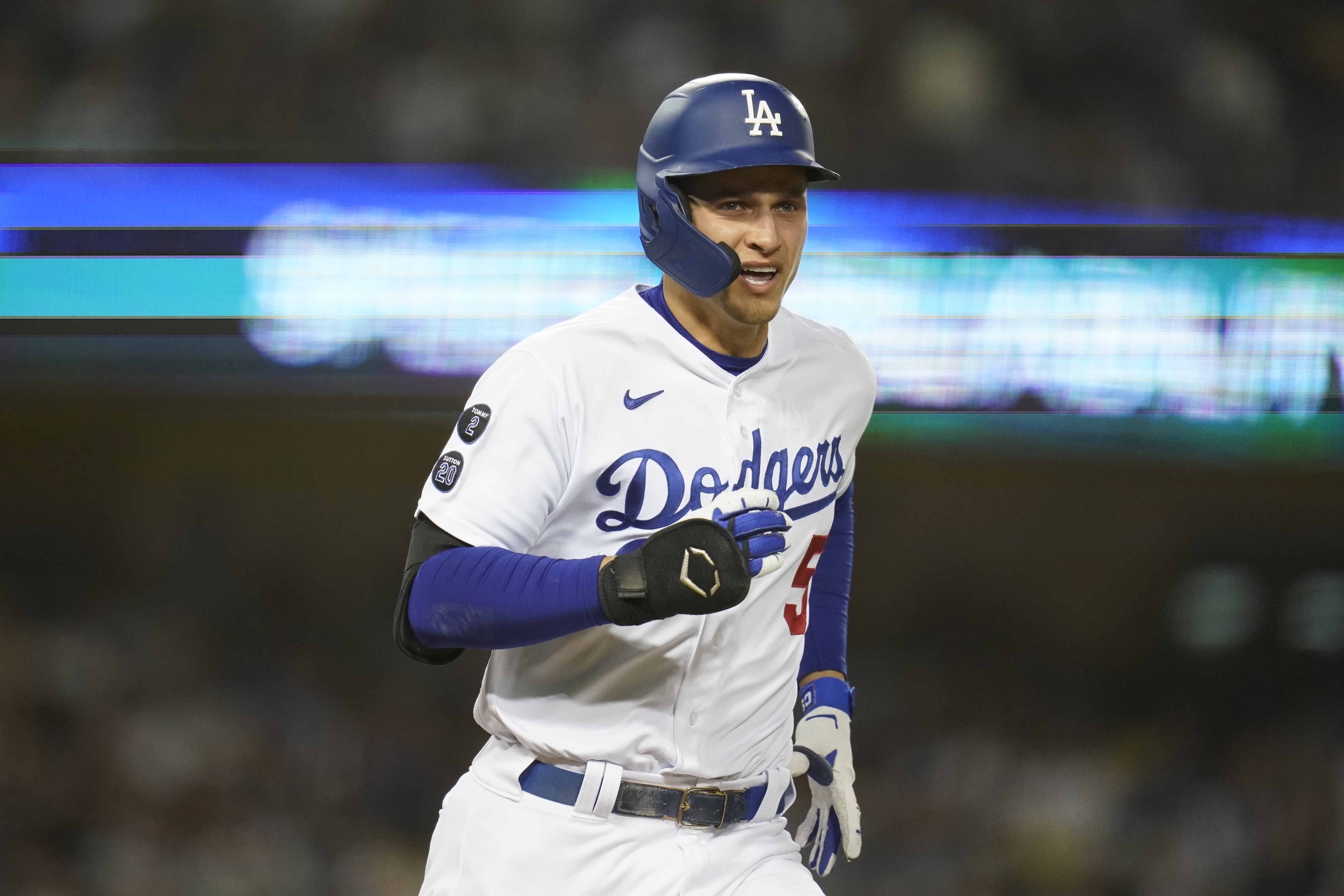 Yankees Rumors: Evaluators Expect NY to Pursue Corey Seager