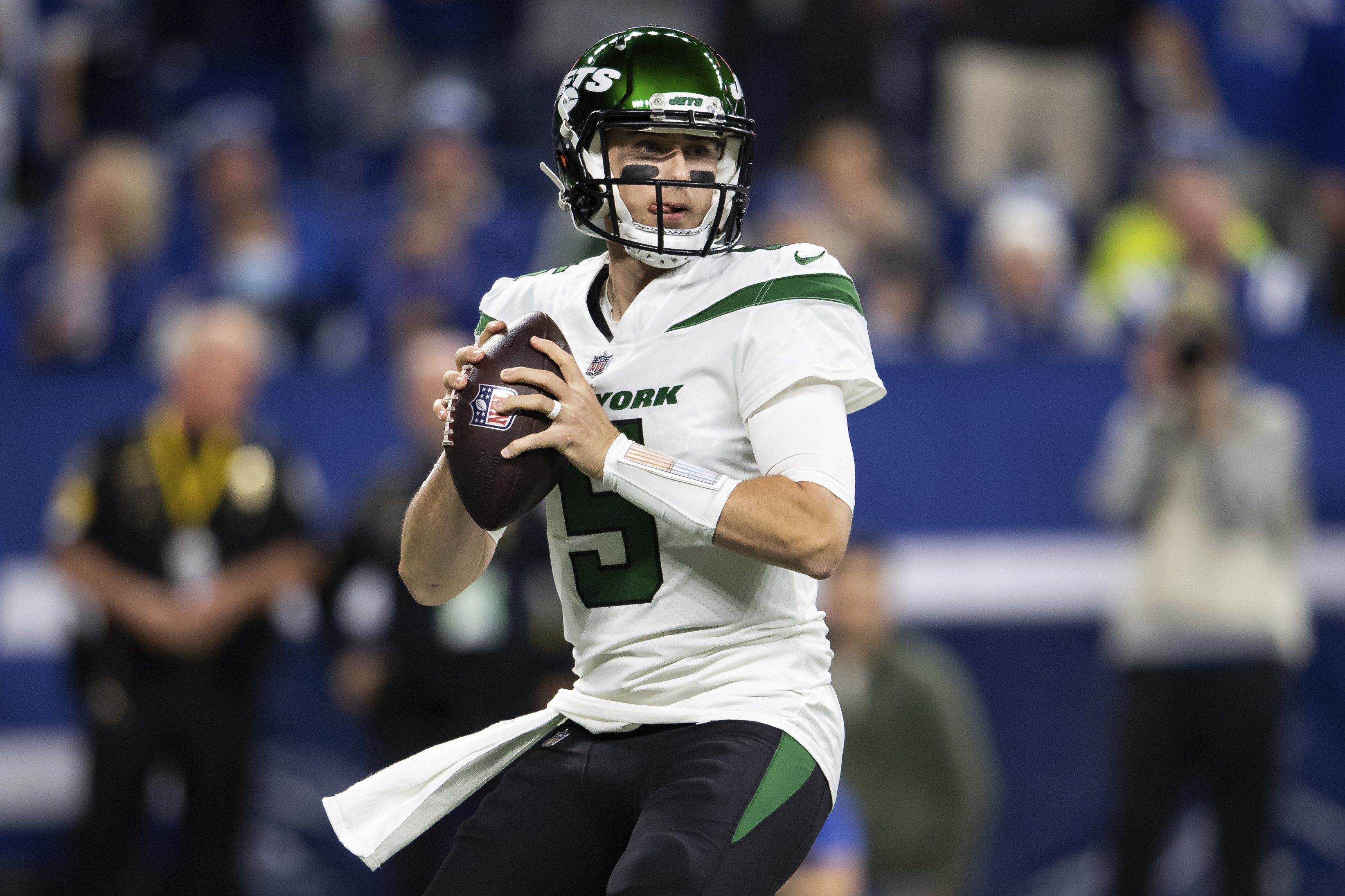 Jets QB Mike White's Overconfidence Fuels Bills in Week 10