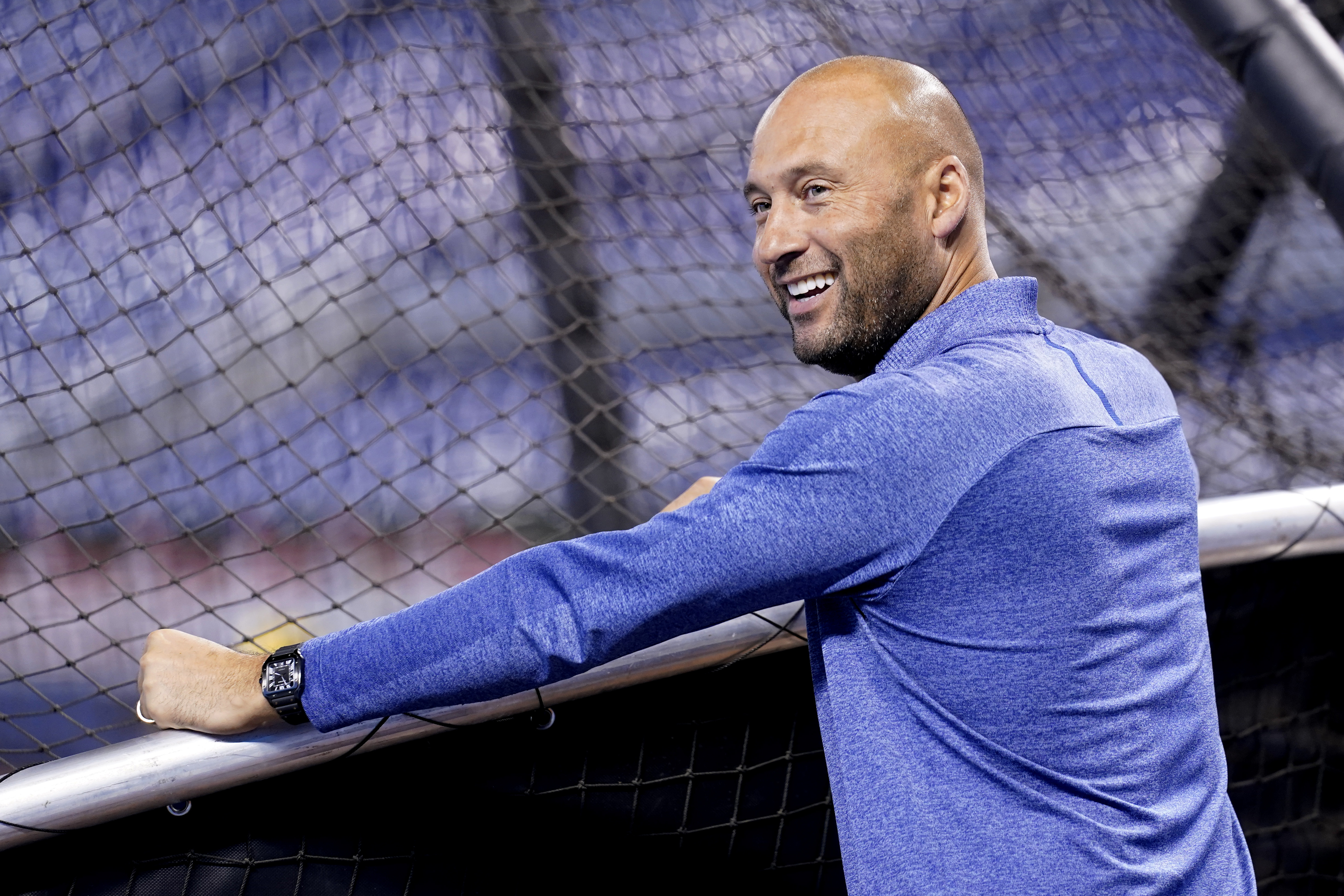 Derek Jeter Says Carlos Correa's Remarks on Gold Gloves Isn't Worth a Comment