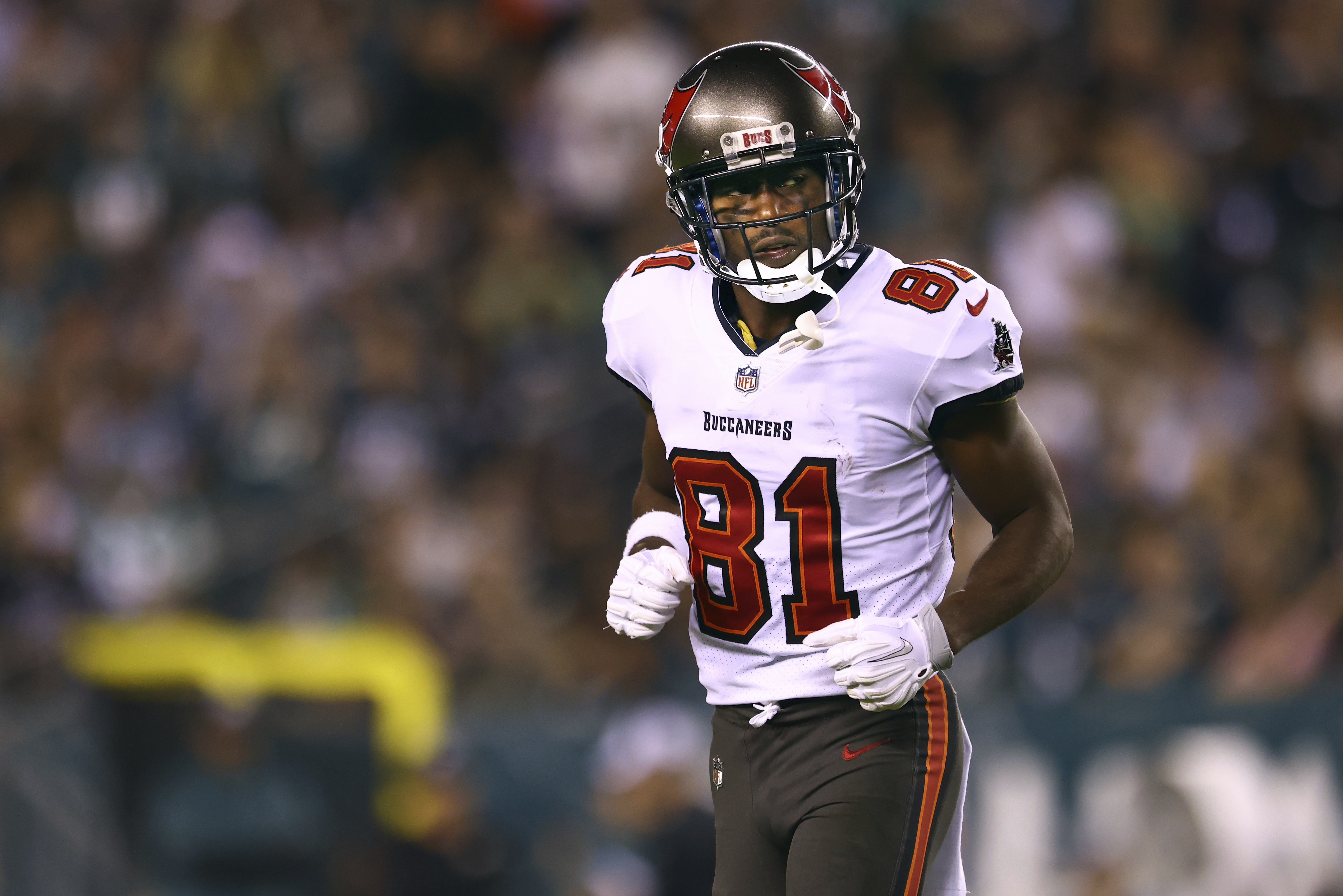 Antonio Brown - Tampa Bay Buccaneers Wide Receiver - ESPN