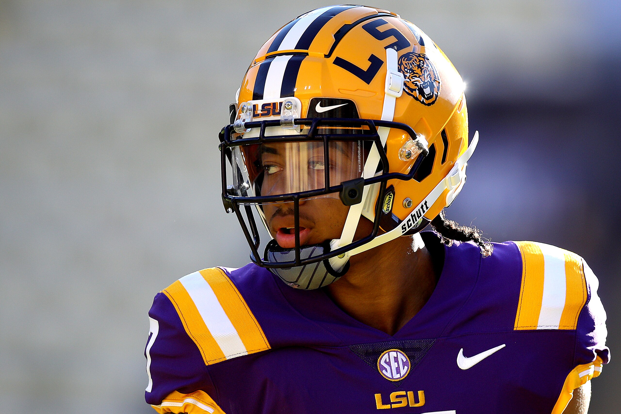 BATON ROUGE, LOUISIANA - SEPTEMBER 18: Derek Stingley Jr. #7 of the LSU Tigers warms up prior to a game against the Central Michigan Chippewas at Tiger Stadium on September 18, 2021 in Baton Rouge, Louisiana. (Photo by Sean Gardner/Getty Images) BATON ROUGE, LOUISIANA - SEPTEMBER 18: Derek Stingley Jr. #7 of the LSU Tigers warms up prior to a game against the Central Michigan Chippewas at Tiger Stadium on September 18, 2021 in Baton Rouge, Louisiana. (Photo by Sean Gardner/Getty Images)