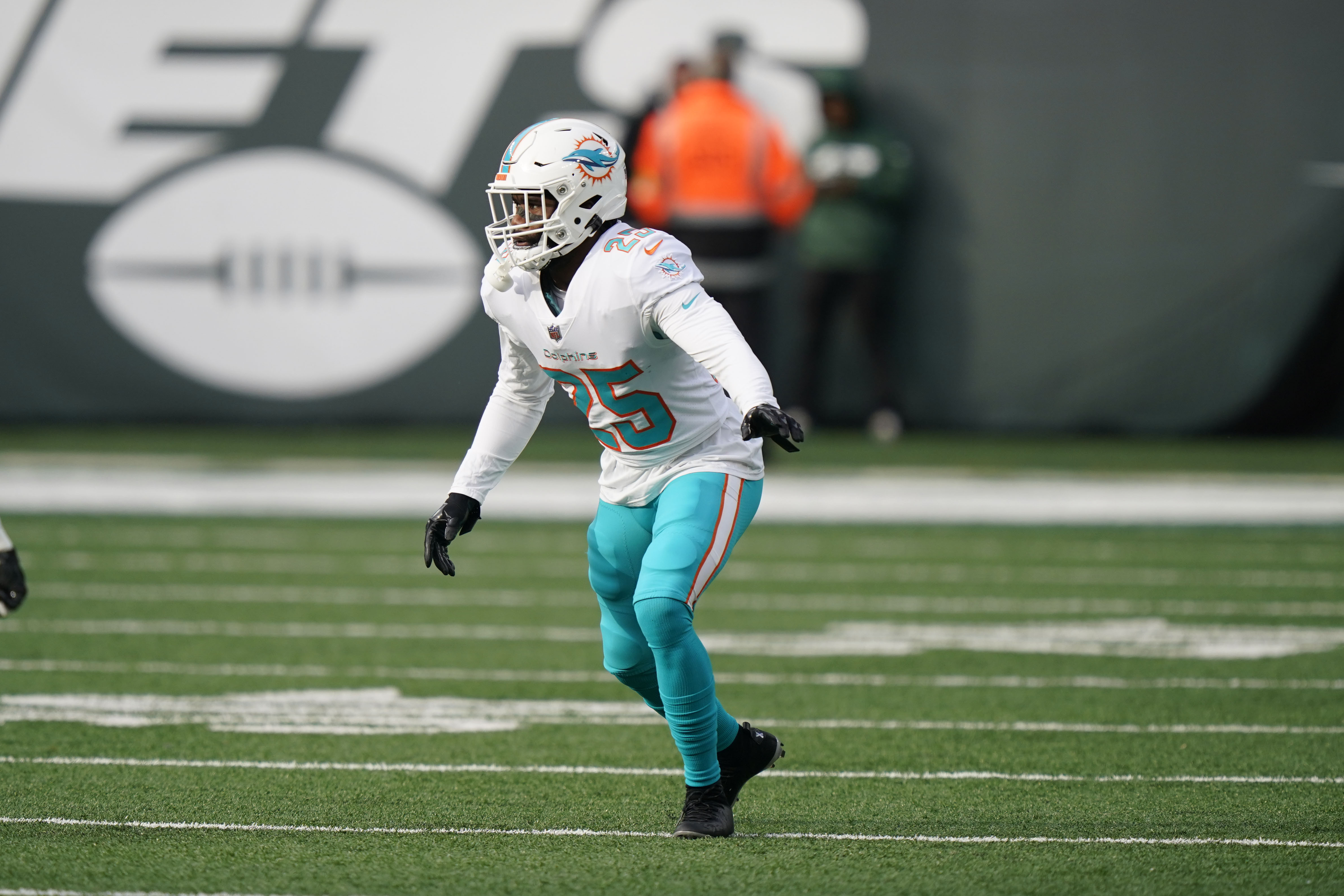 Jalen Ramsey carted off field at Dolphins practice with apparent knee  injury